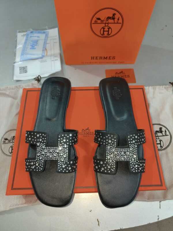 FIRST COPY HERMES ORAN SANDALS (black) FOR WOMENS