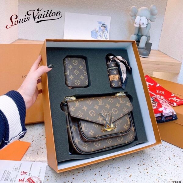 FIRST COPY LOUIS VUITTON PREMIUM GIFT SET BAG