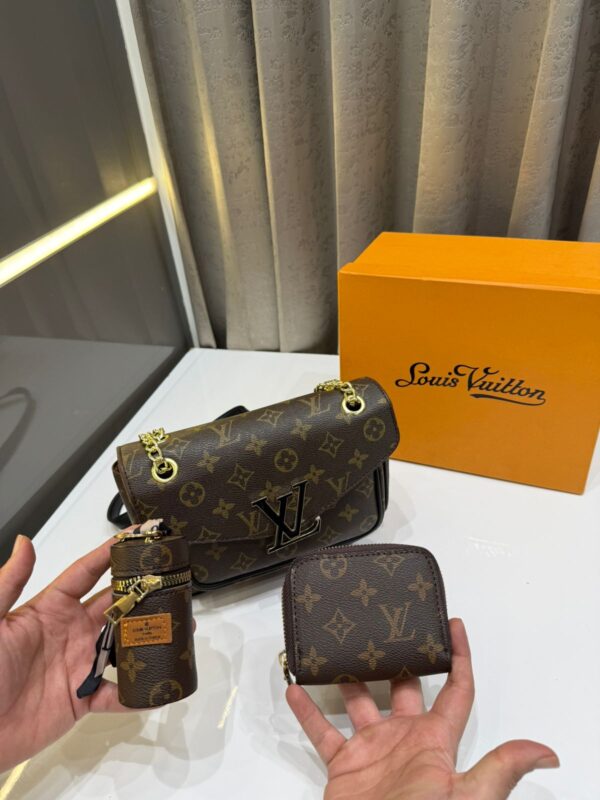 FIRST COPY LOUIS VUITTON PREMIUM GIFT SET BAG - Image 6