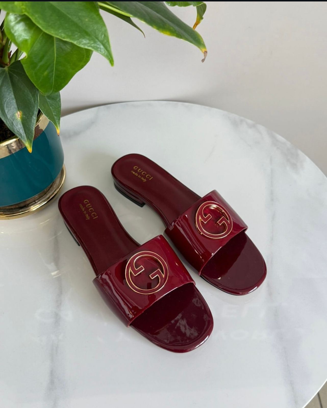 premium quality GUCCI FLATS for her - Image 6