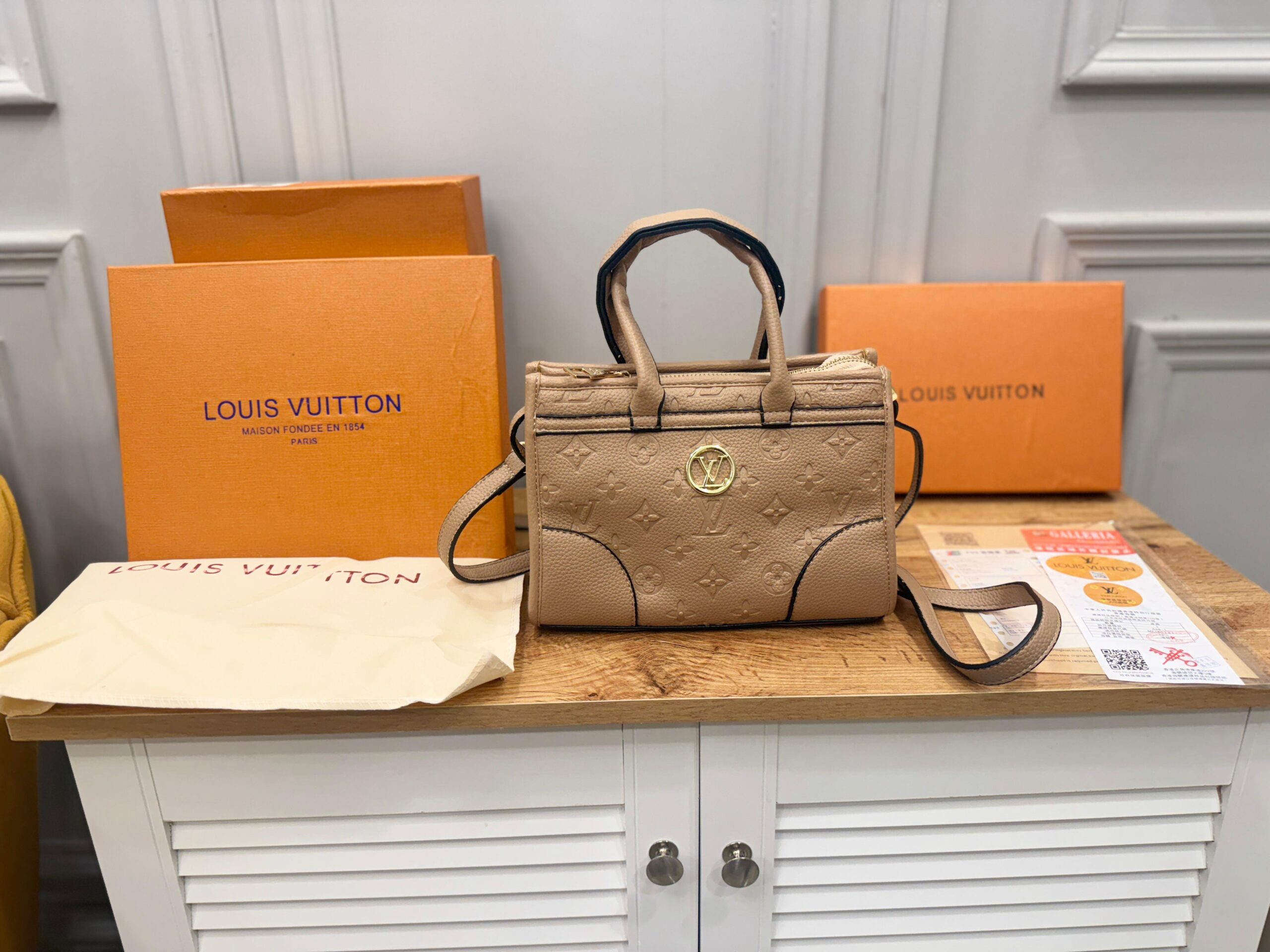 FIRST COPY LOUIS VUITTON MONOGRAM HANDBAG - Image 2