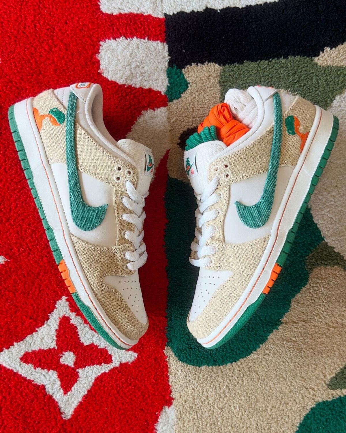 FIRST COPY NIKE SB DUNK JARRITOES