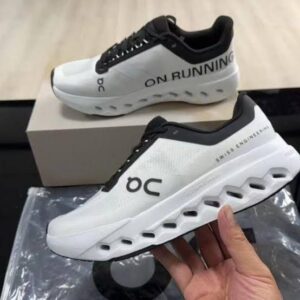 FIRST COPY ON RUNNING cloud surfer next