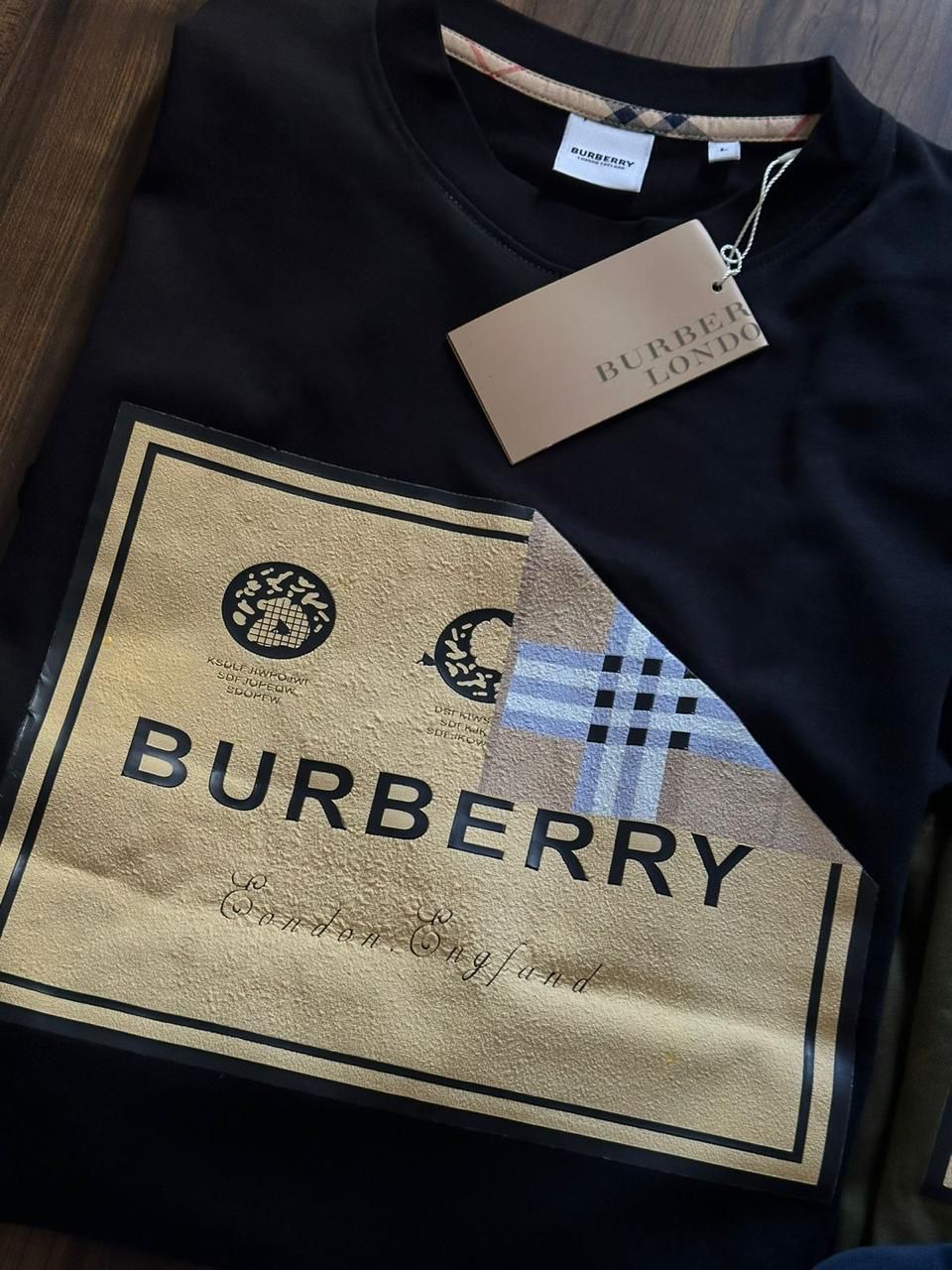 FIRST COPY BURBERRY IMPORTED PRESIDENT COLLECTION STORE ARTICLE WITH MRP - Image 4