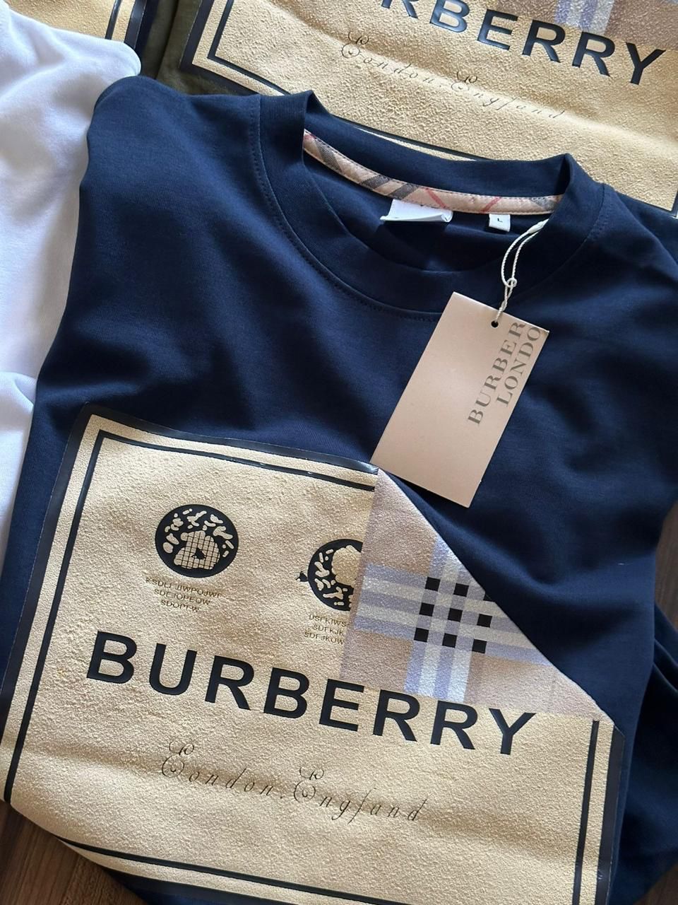 FIRST COPY BURBERRY IMPORTED PRESIDENT COLLECTION STORE ARTICLE WITH MRP - Image 2