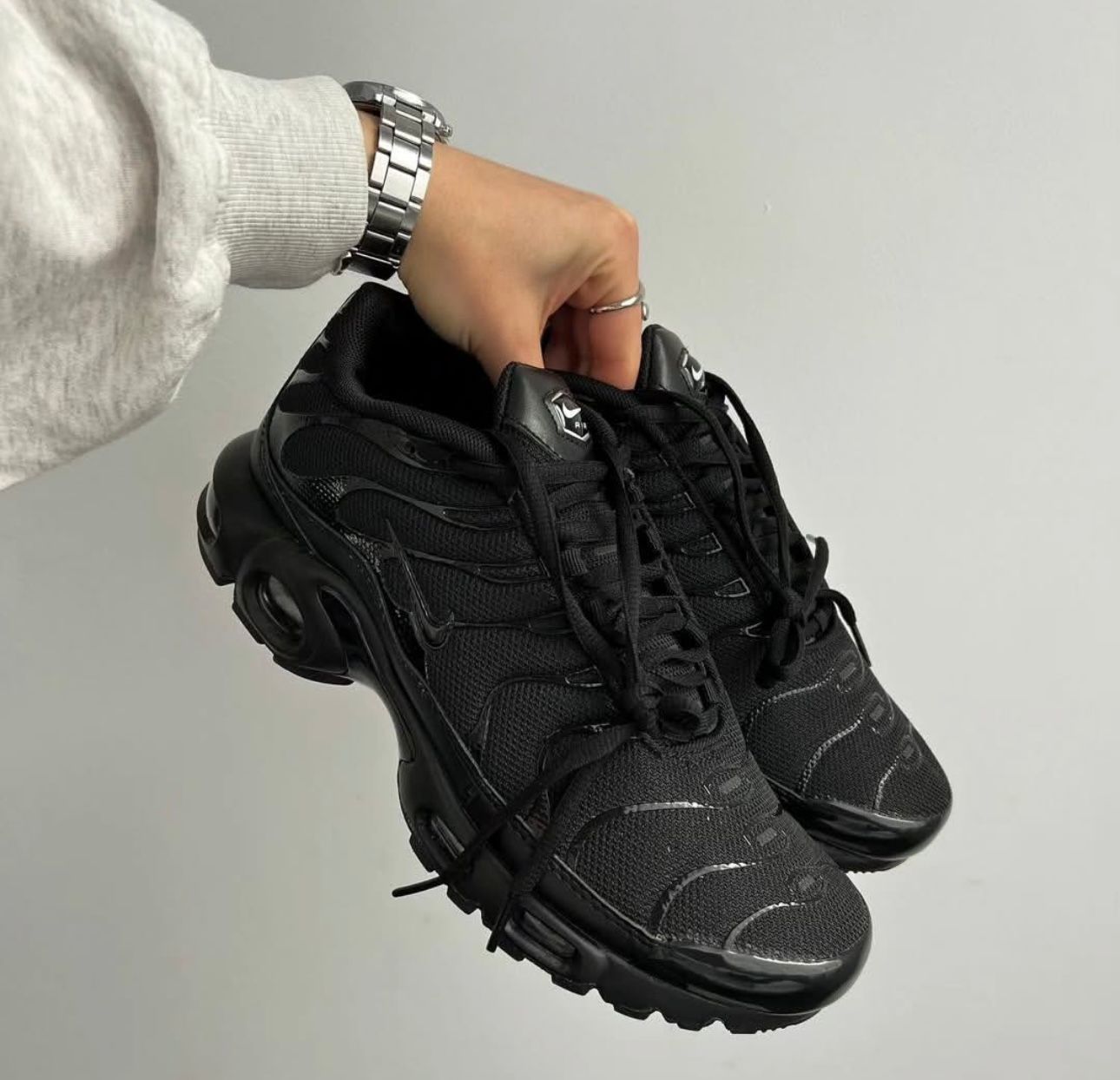 FIRST COPY NIKE AIRMAX PLUS TRIPLE BLACK - Image 4