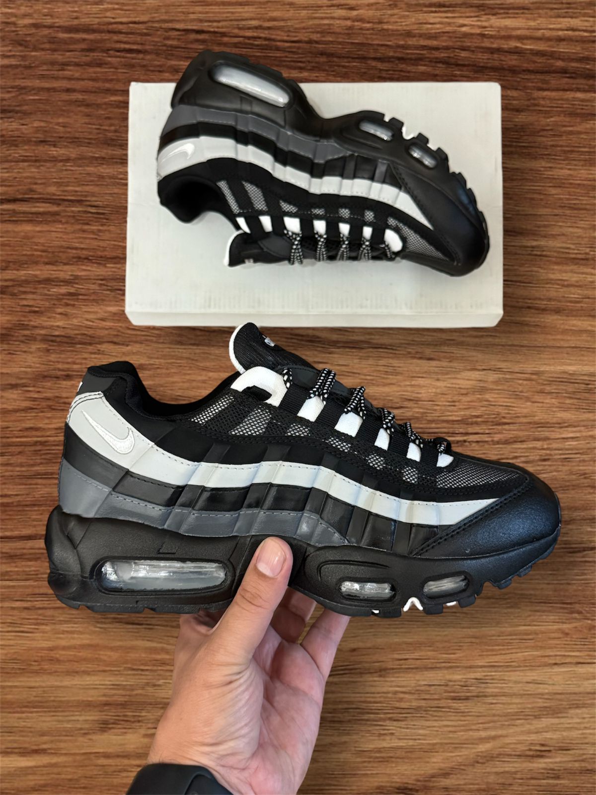 FIRST COPY Nike Airmax 95 Top Notch Quality