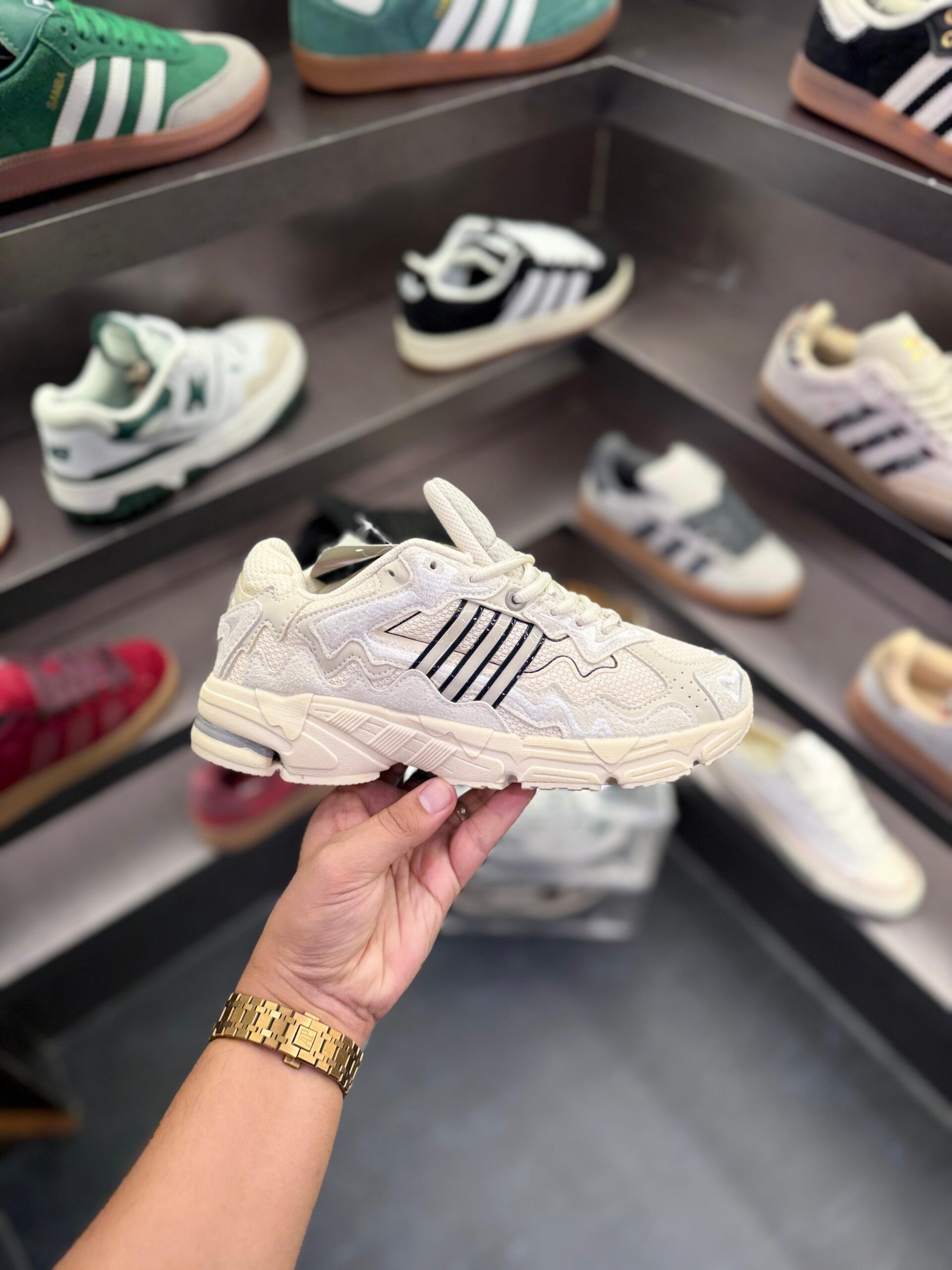 FIRST COPY ADIDAS BAD BUNNY RESPONSE CL wonder white