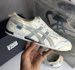 FIRST COPY Onistuka tiger slip panda prank