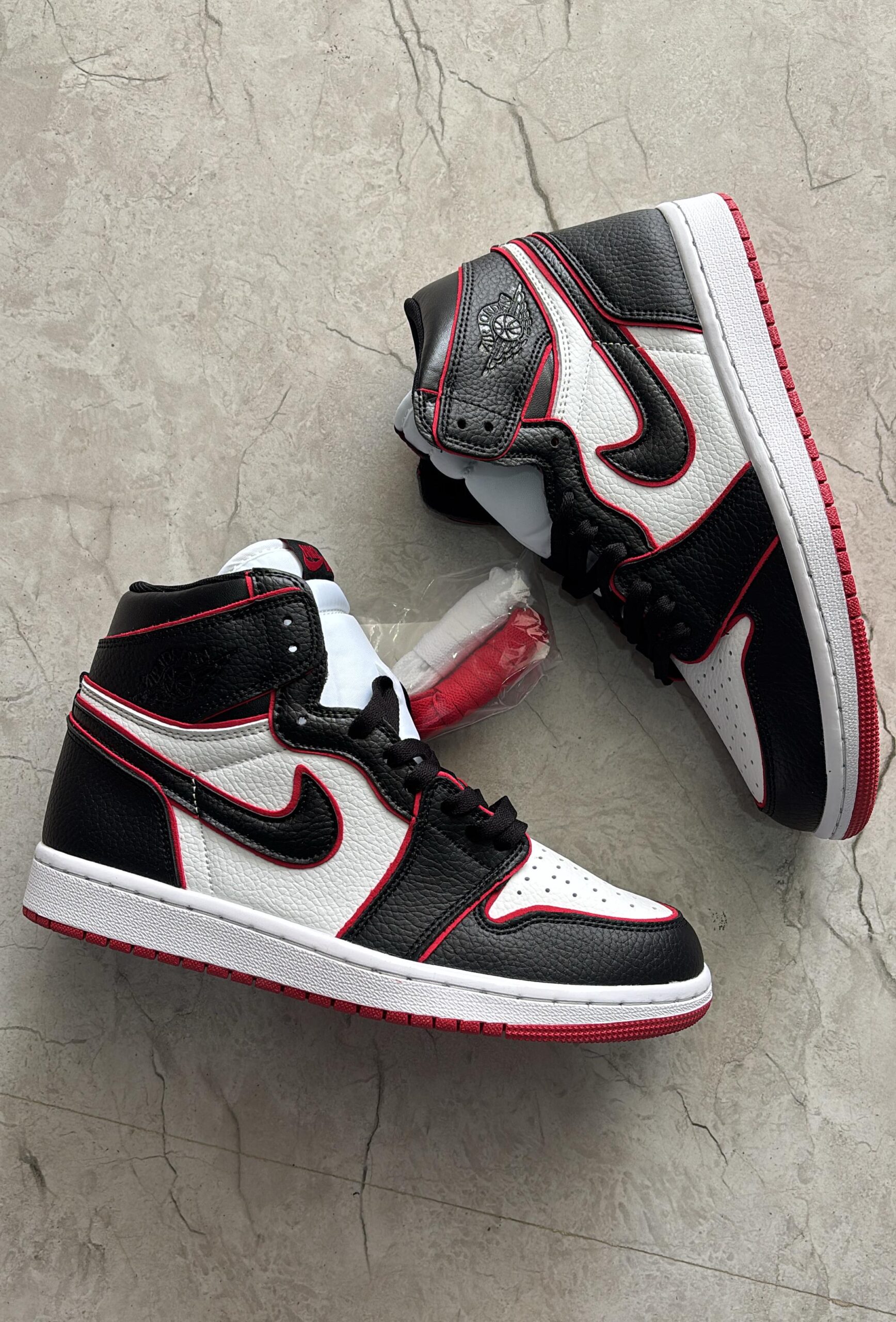 FIRST COPY Nike air jordan one blood line - Image 2