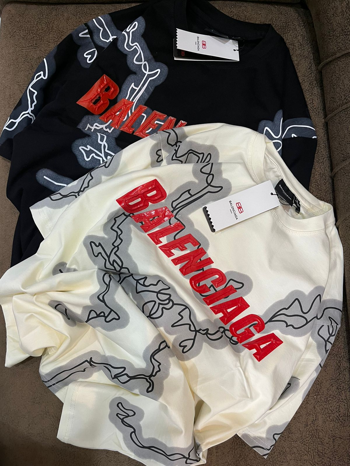 FIRST COPY BALENCIAGA STORE ARTICLE Drop shoulder - Image 2