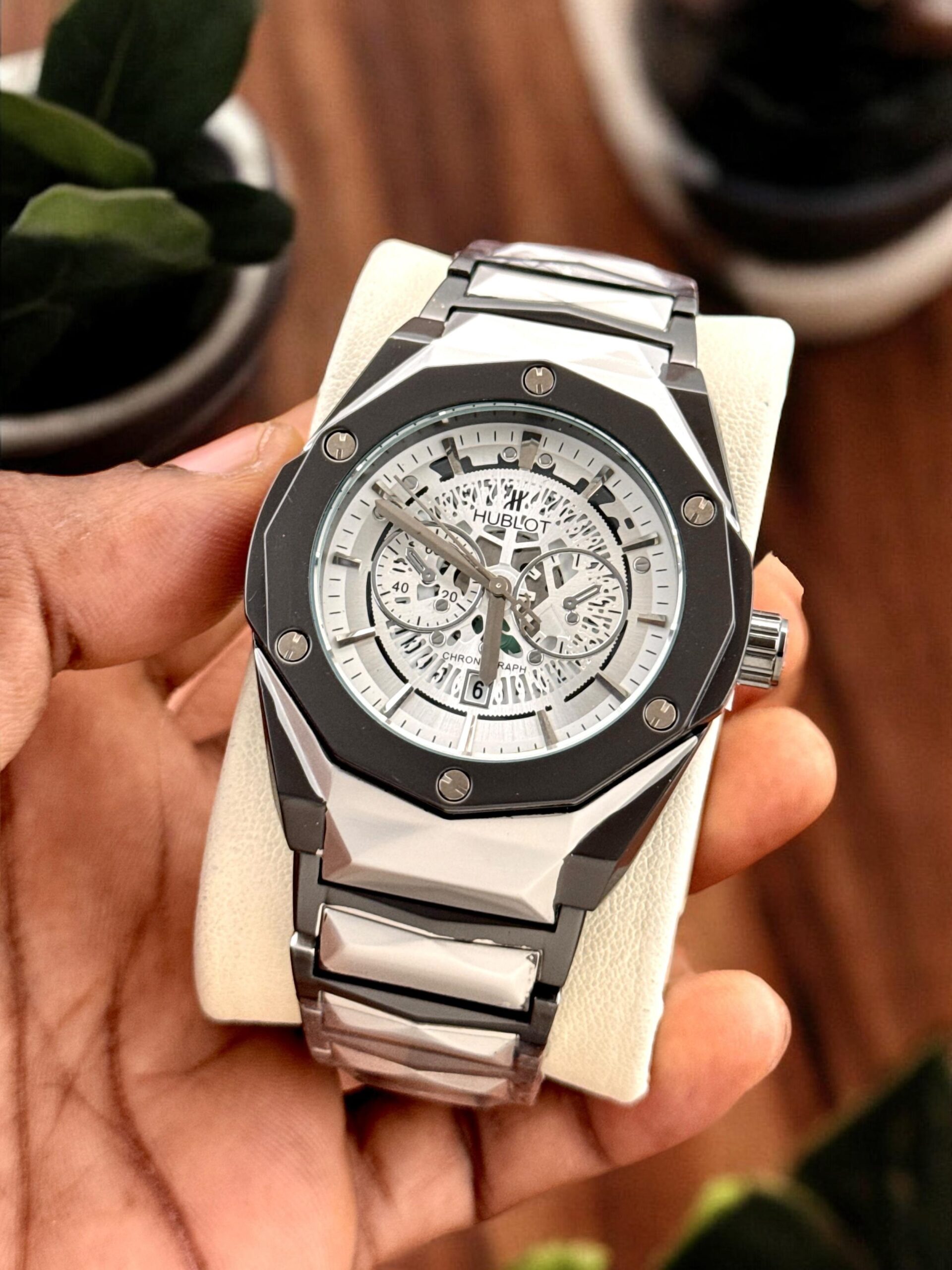 FIRST COPY Hublot mens branded watch - Image 3