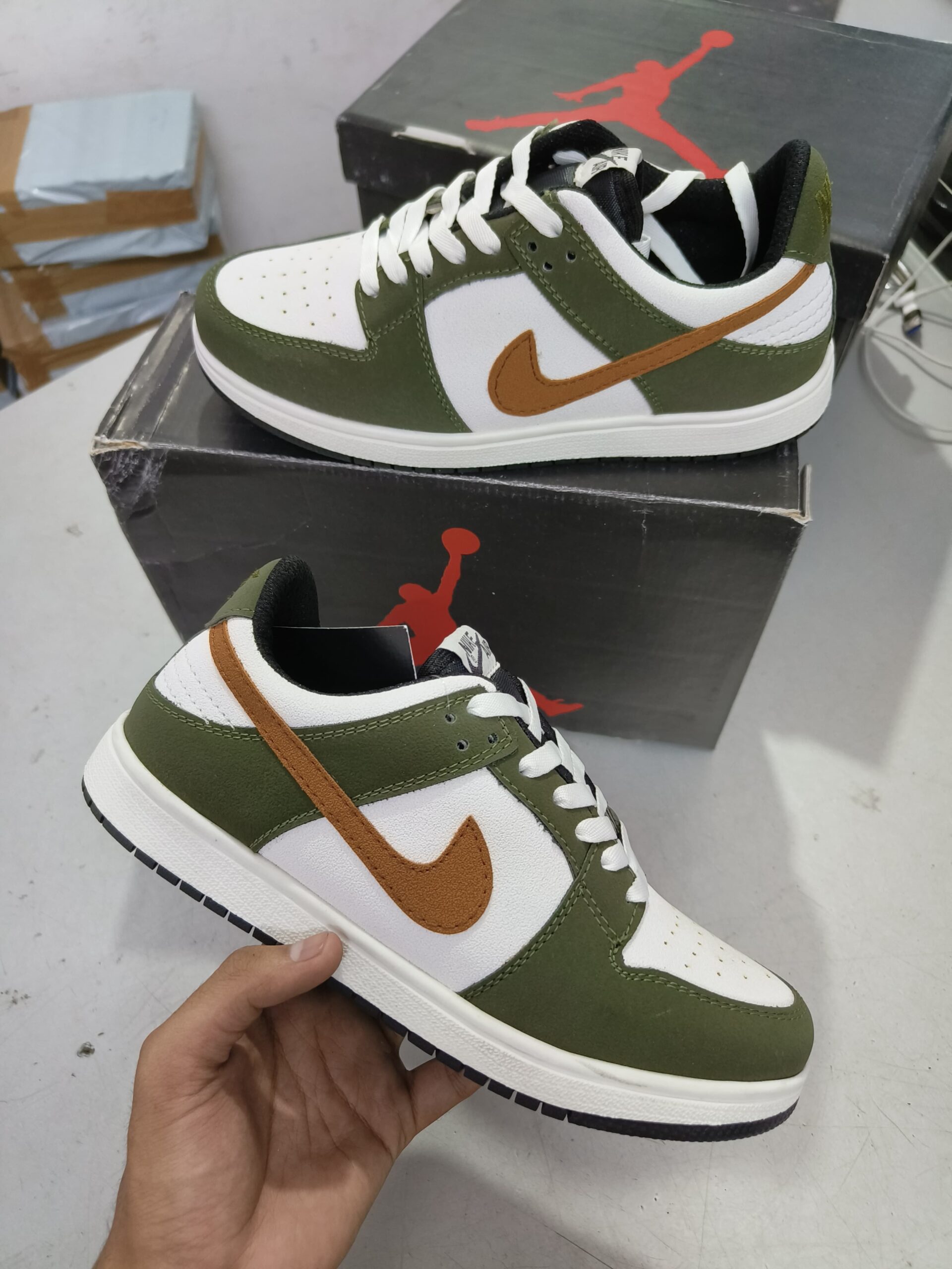 FIRST COPY Nike dunks BROWN GREEN - Image 3