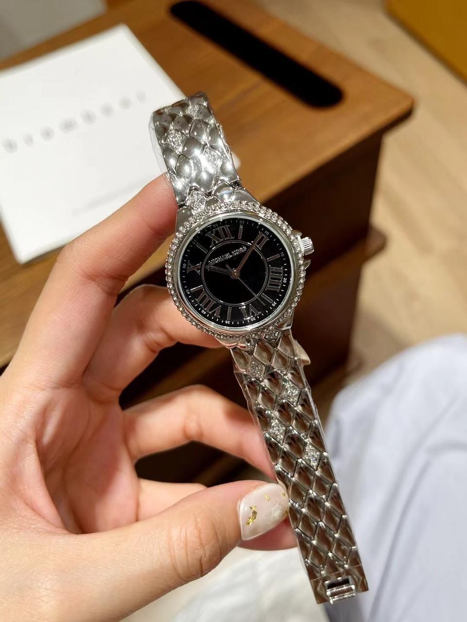 FIRST COPY Mk ladies watch - Image 2