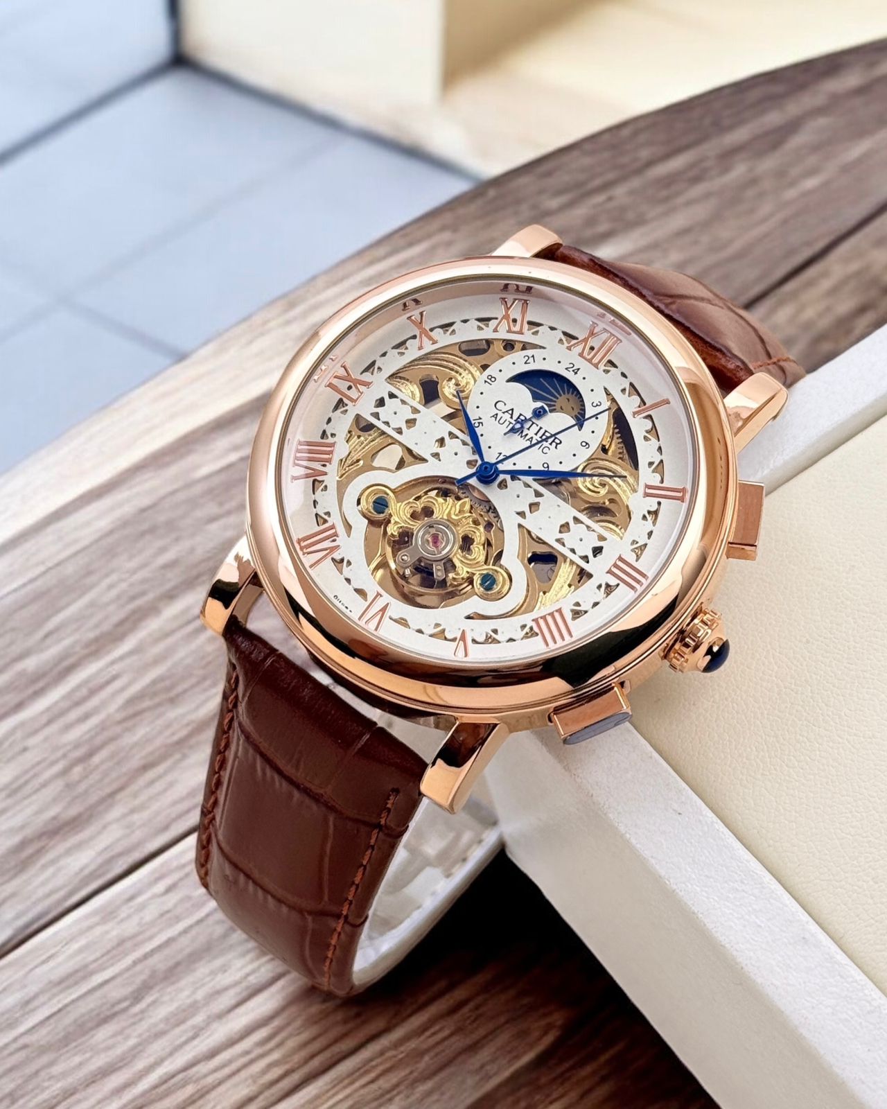 FIRST COPY Mens cartier watch in offer