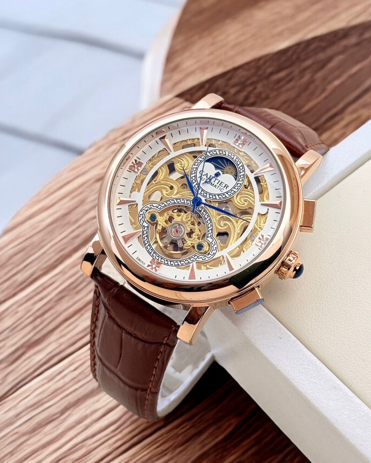 FIRST COPY Mens cartier watch in offer