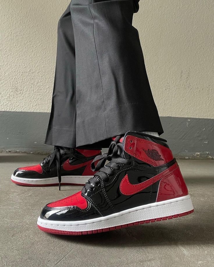 FIRST COPY AIR JORDANS RETRO 1 PATENT BRED FOR MEN - Image 7