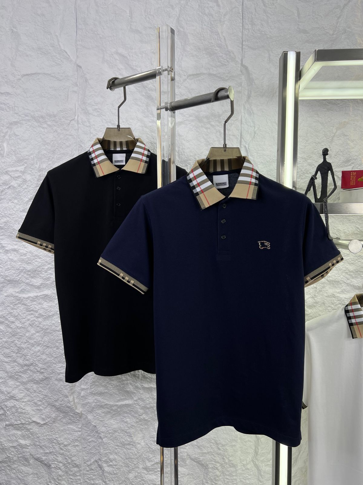 FIRST COPY BURBERRY COLLAR T-SHIRT - Image 10