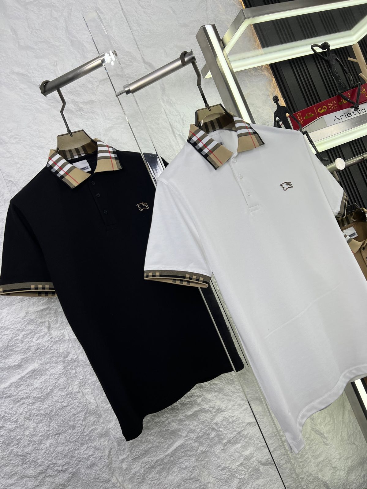 FIRST COPY BURBERRY COLLAR T-SHIRT - Image 6