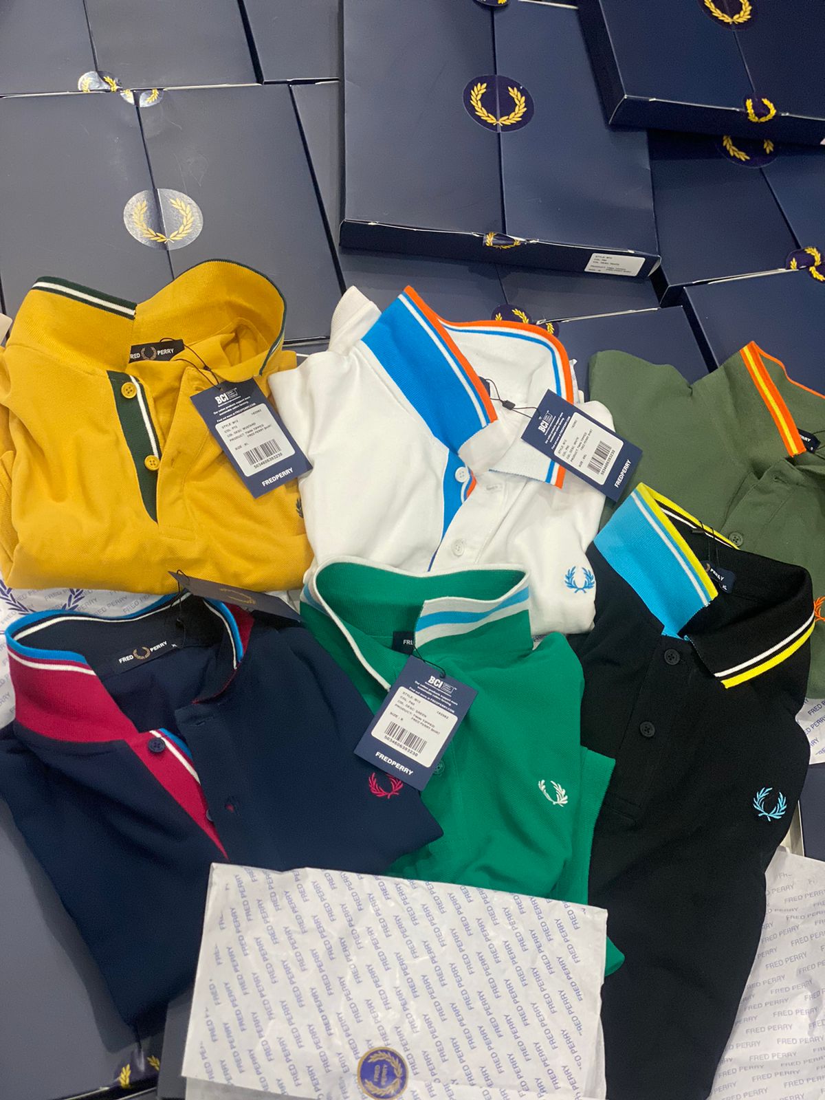 FIRST COPY FRED SHIPMENT JACQUARD TIPPED POLOS T-SHIRT