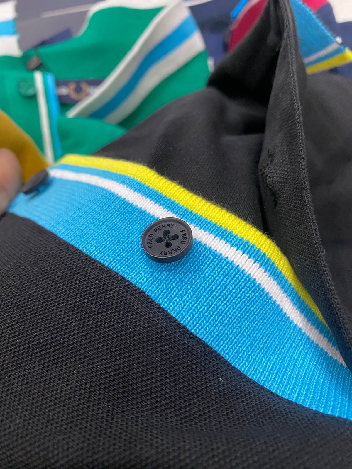 FIRST COPY FRED SHIPMENT JACQUARD TIPPED POLOS T-SHIRT - Image 9