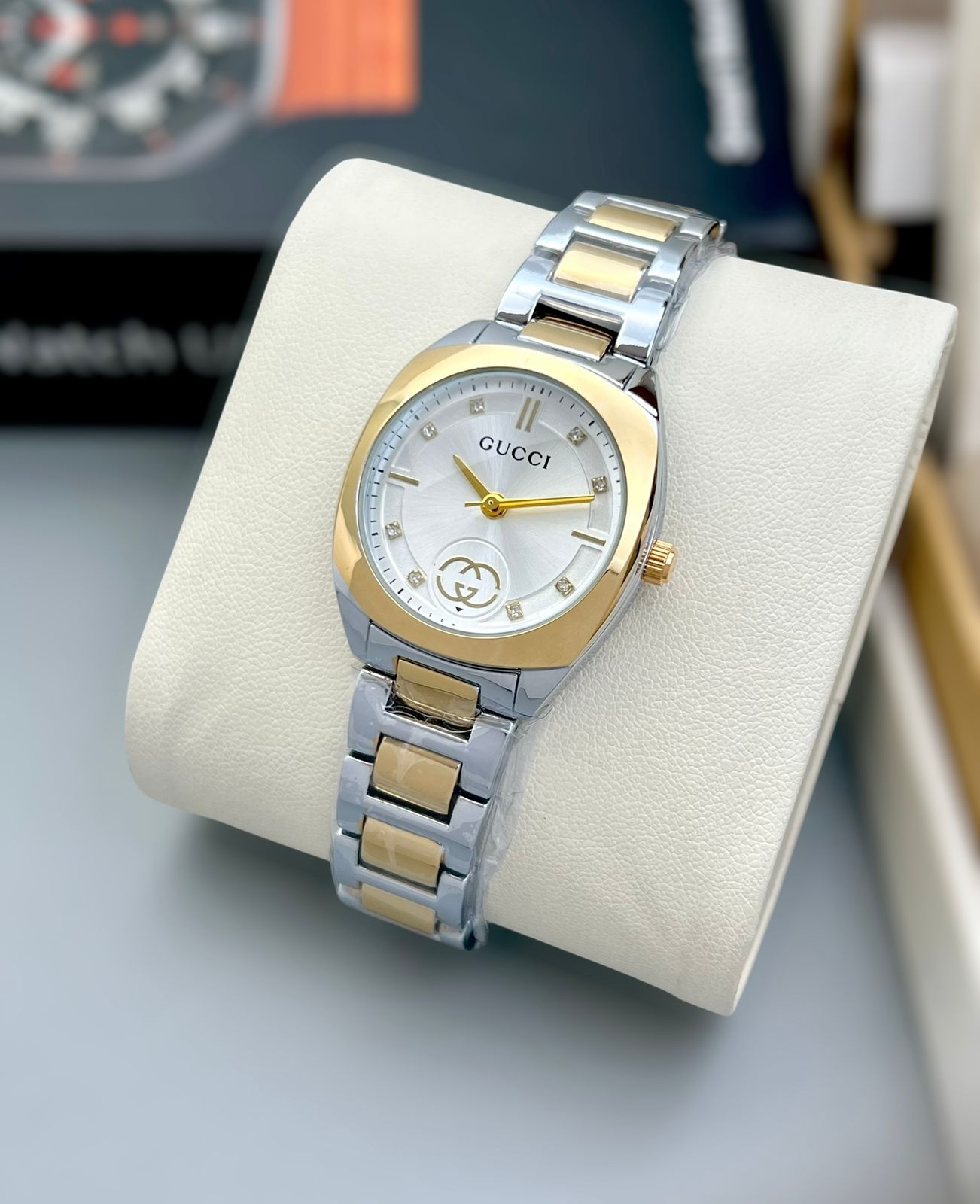 FIRST COPY Gucci Women’s Watch - Image 6