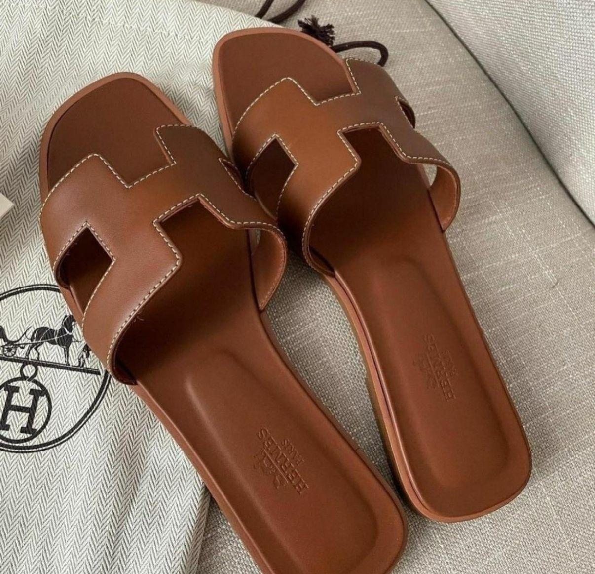 FIRST COPY Hermes Oran Flats in Stock - Image 4