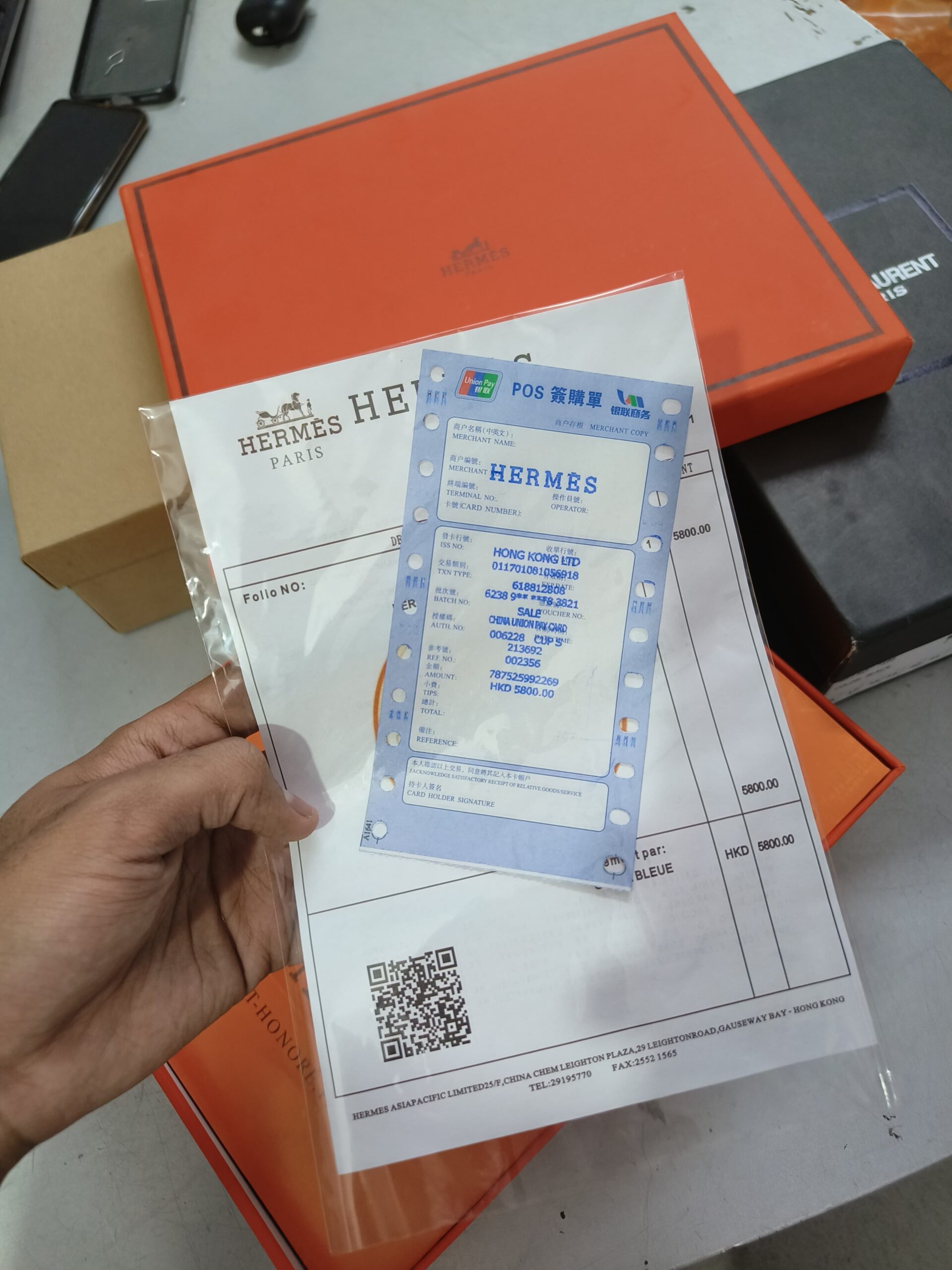 FIRST COPY Hermes pink drill diamonds flats - Image 4