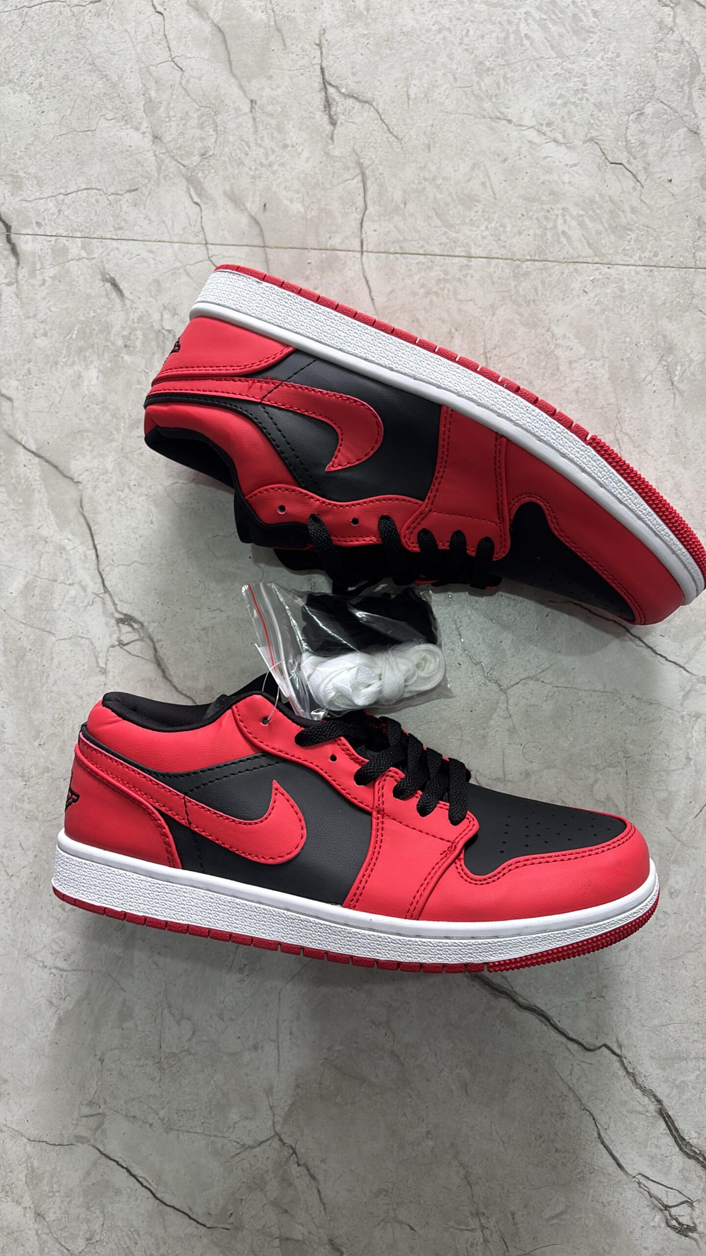 FIRST COPY Jordan cut low Shoes - Image 2