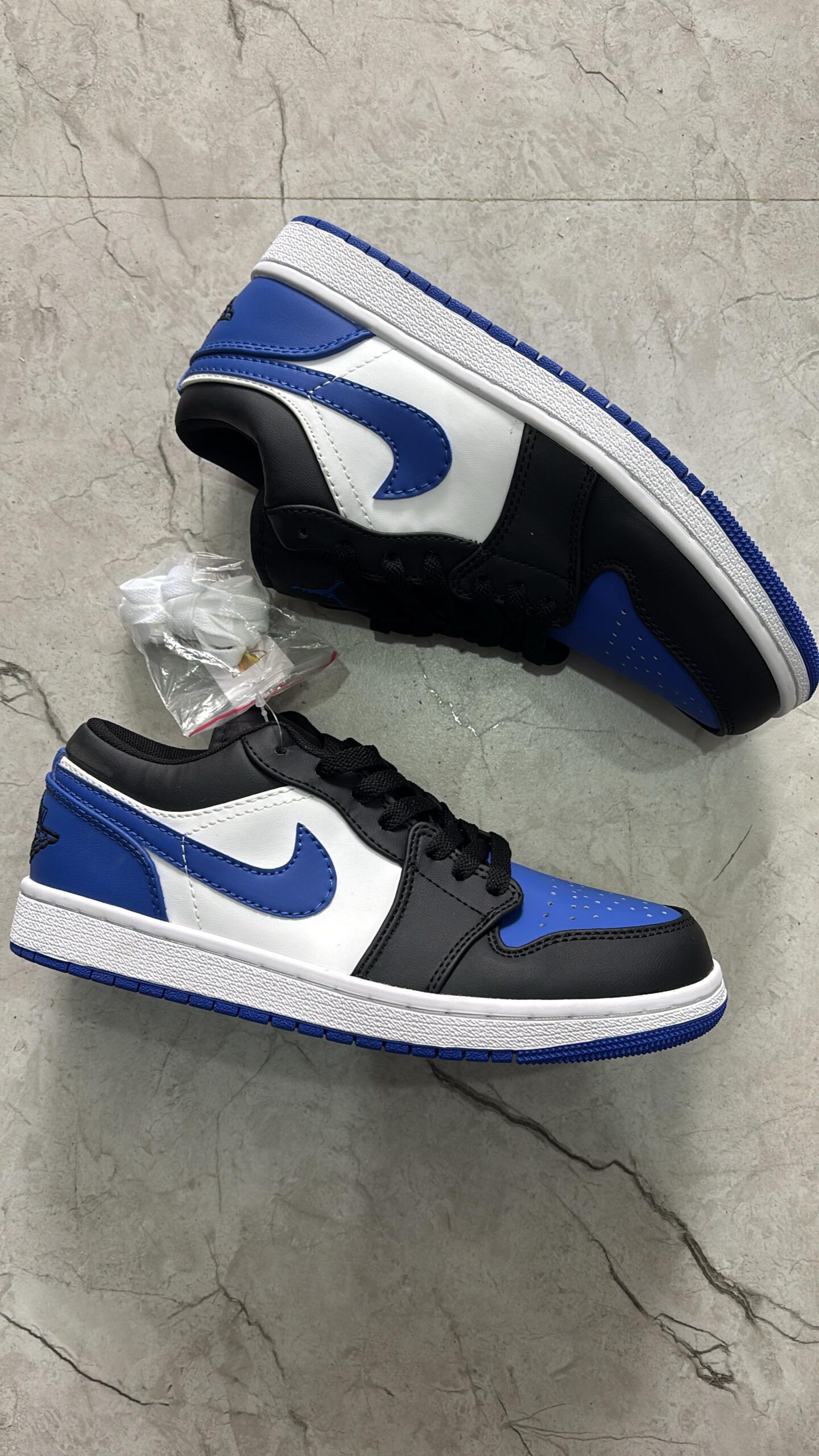 FIRST COPY Jordan cut low Shoes - Image 3