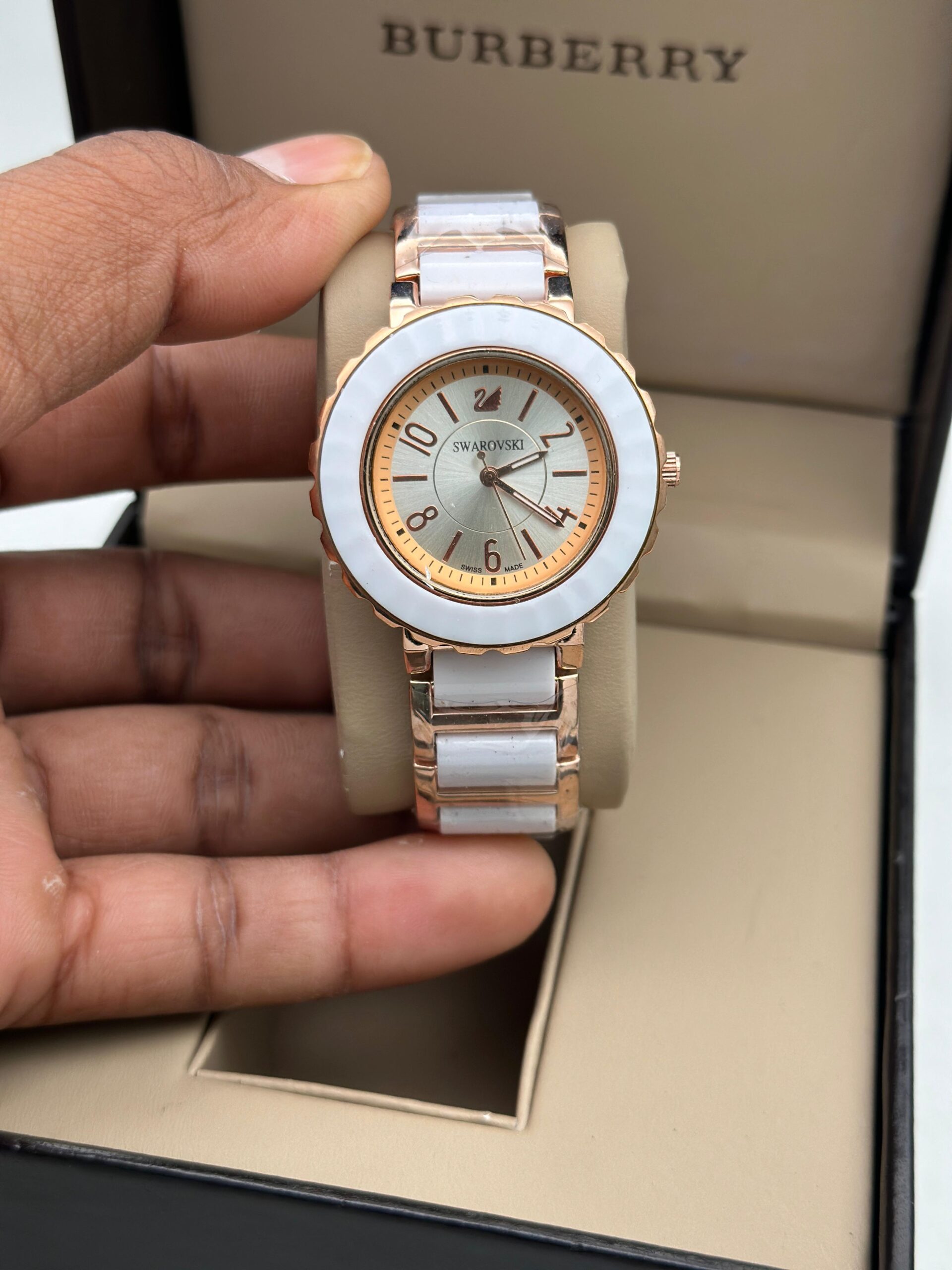 FIRST COPY Ladies watch - Image 4