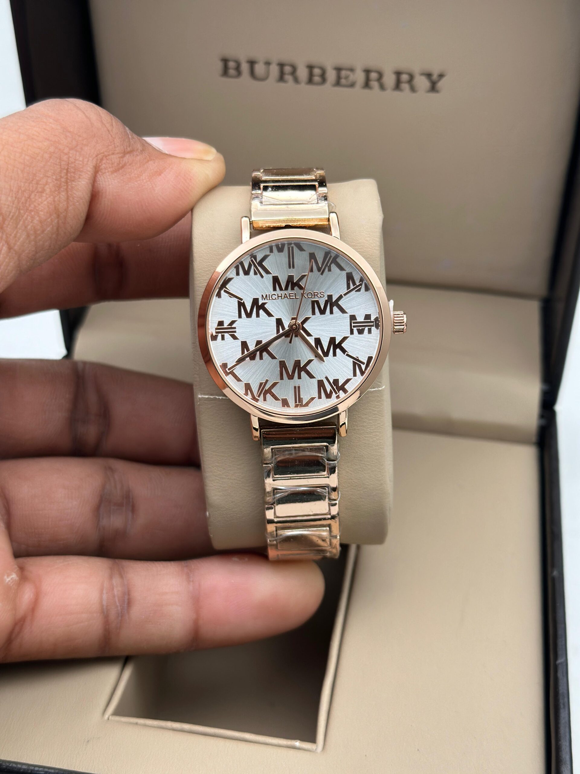 FIRST COPY Ladies watch