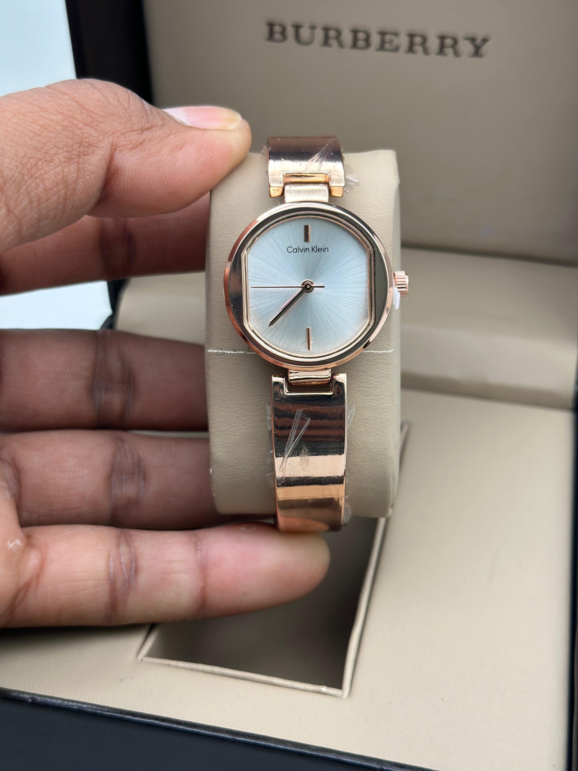 FIRST COPY Ladies watch - Image 3