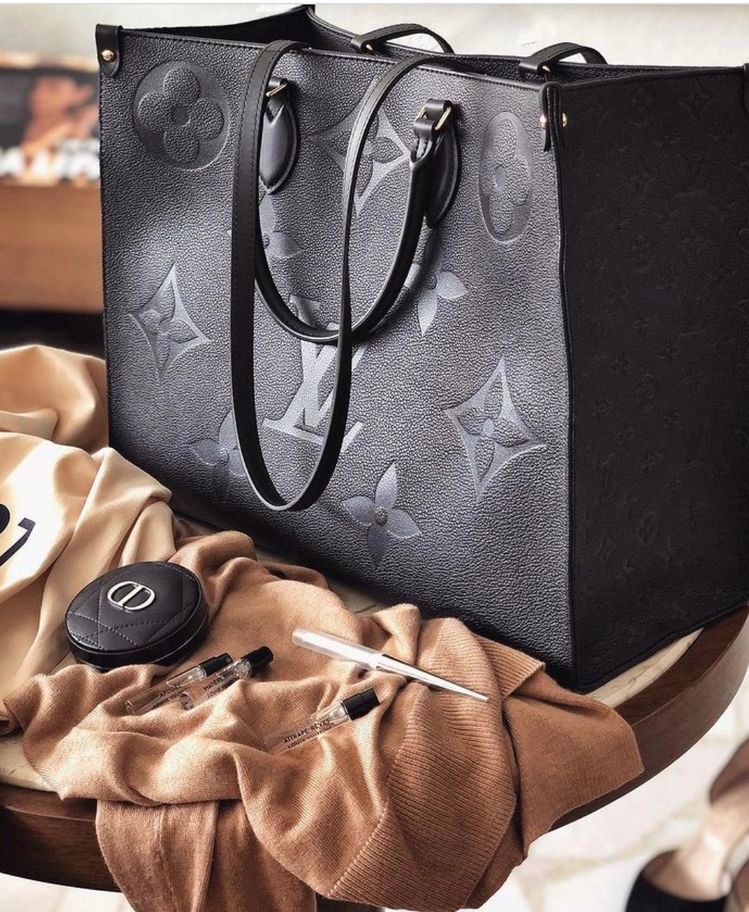 FIRST COPY Louis Vuittion On The Go Tote Bag - Image 3