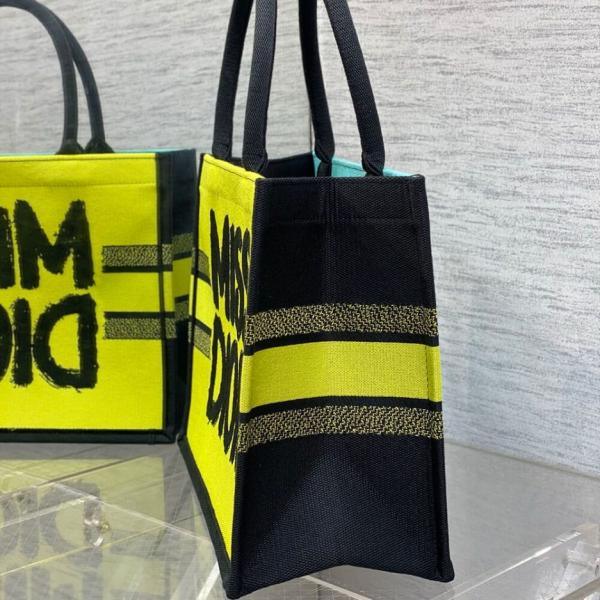 FIRST COPY Miss Dior By Christian Dior Graffiti Book Large Tote Bag - Image 7