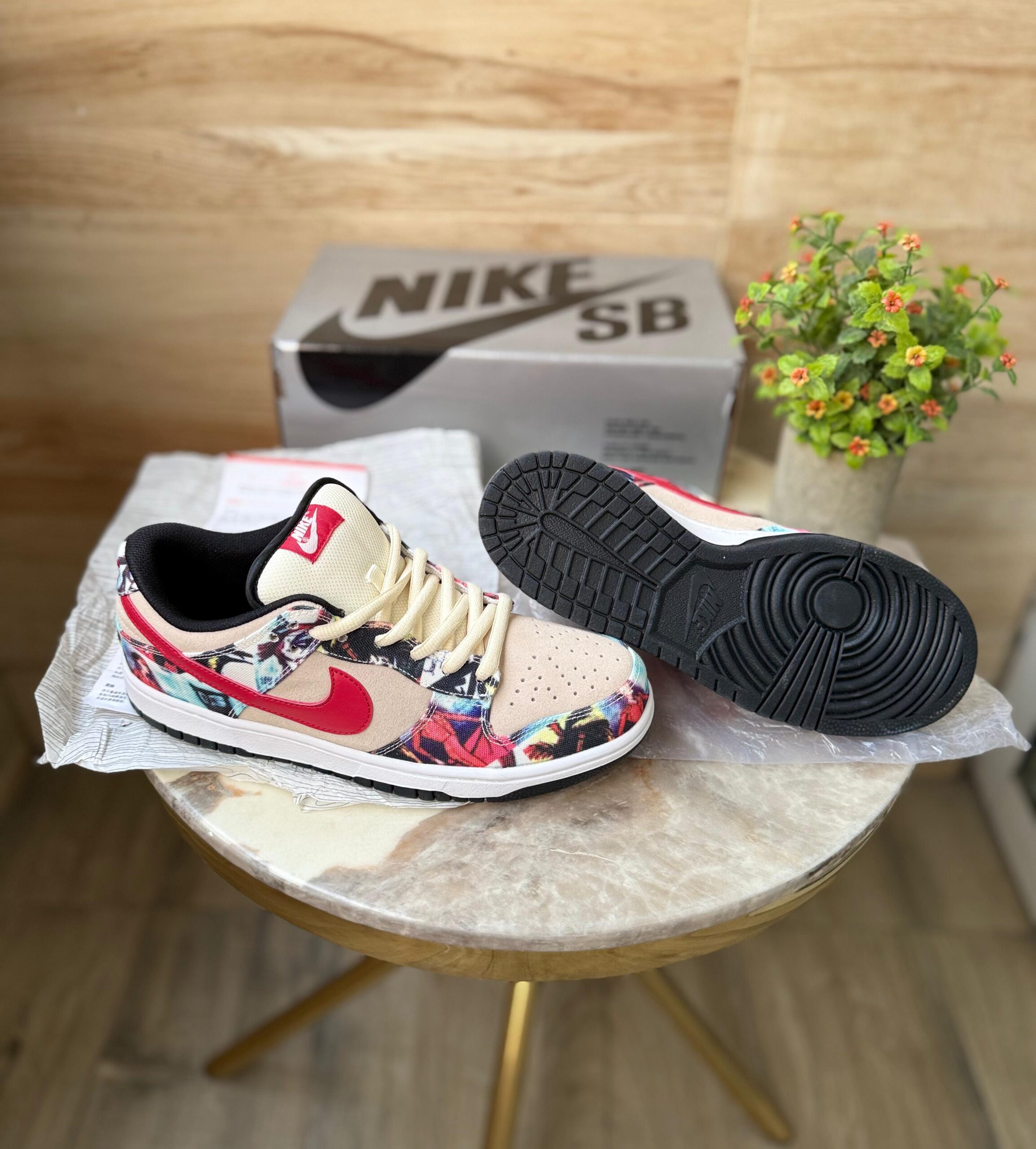 FIRST COPY NIKE SB DUNK LOW PARIS