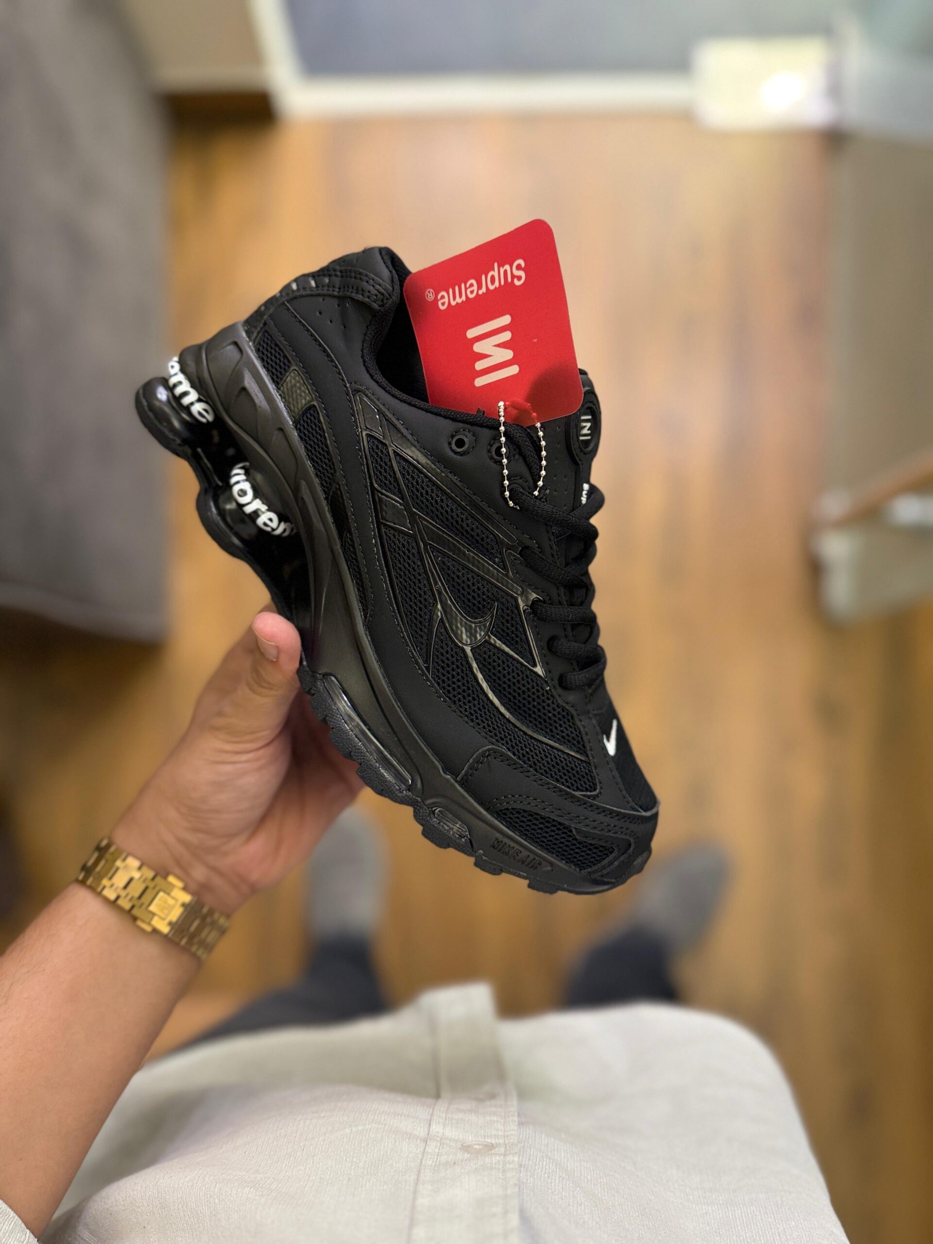 FIRST COPY NIKE SHOX 2025 BLACK WHITE SUPREME - Image 3