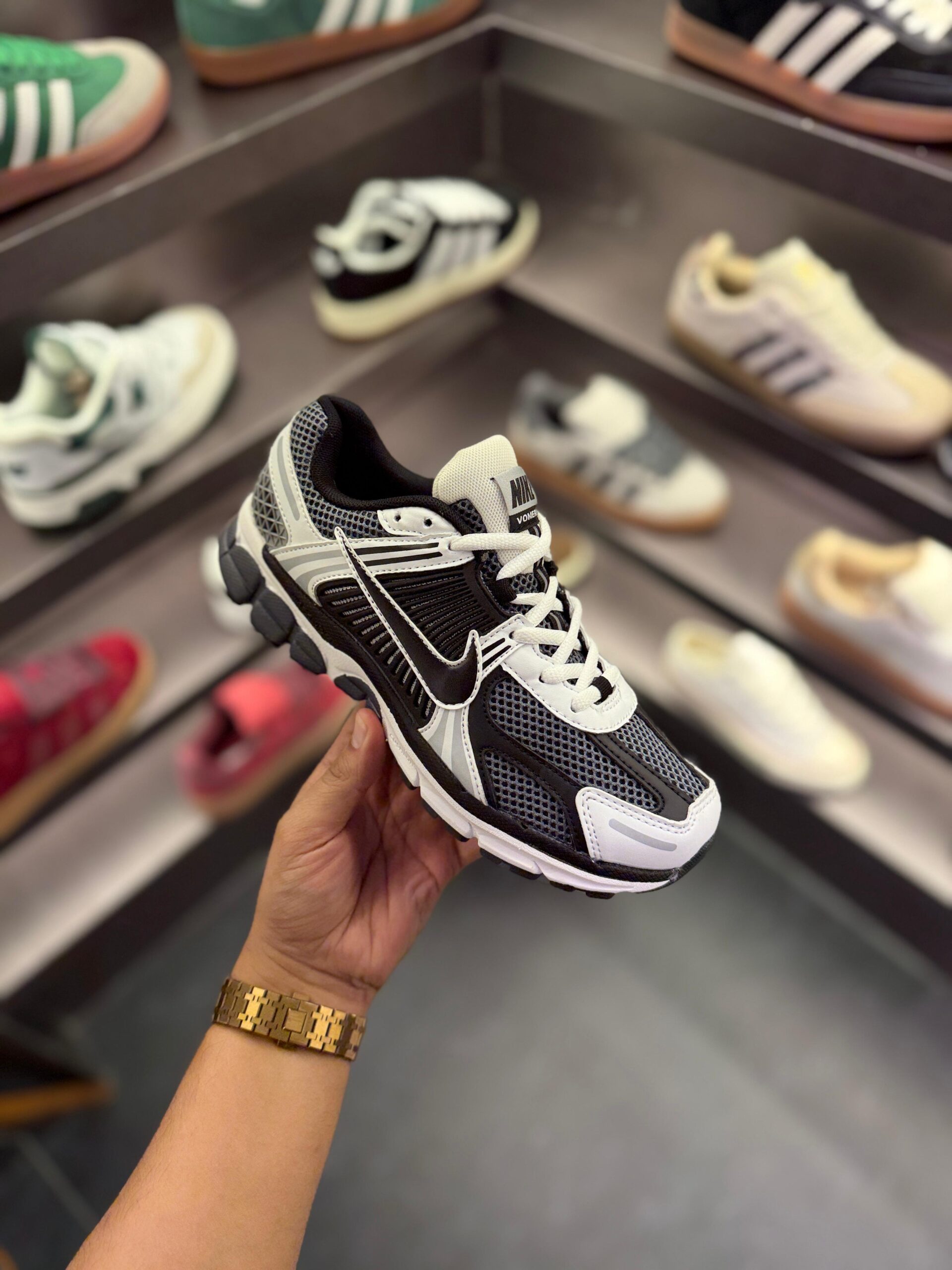 FIRST COPY NIKE ZOOM VOMERO SUMMIT BLACK DARK GREY SHOES - Image 3