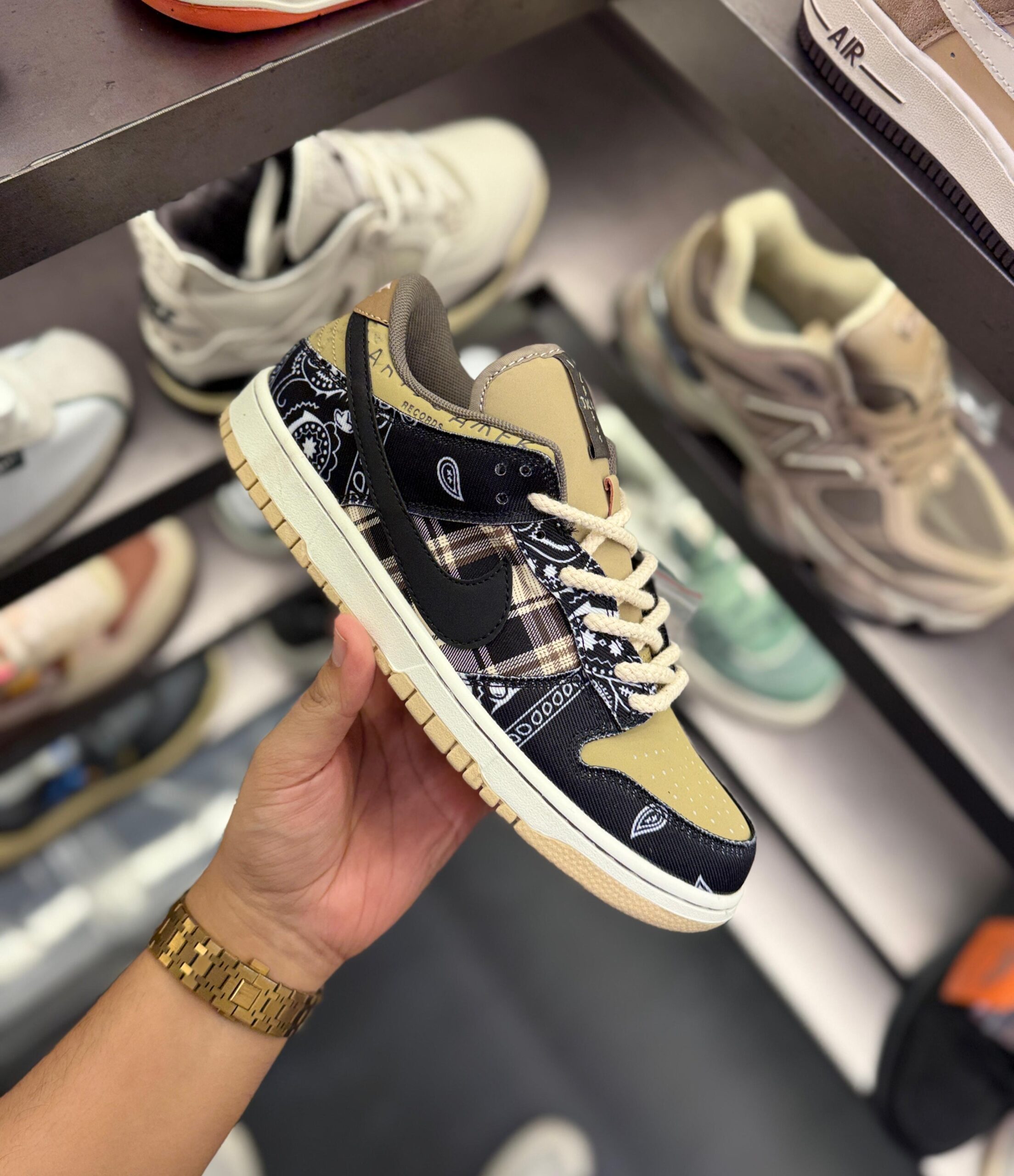 FIRST COPY Nike Jordan SB Dunk X Travis Scott Cactus Jack - Image 6