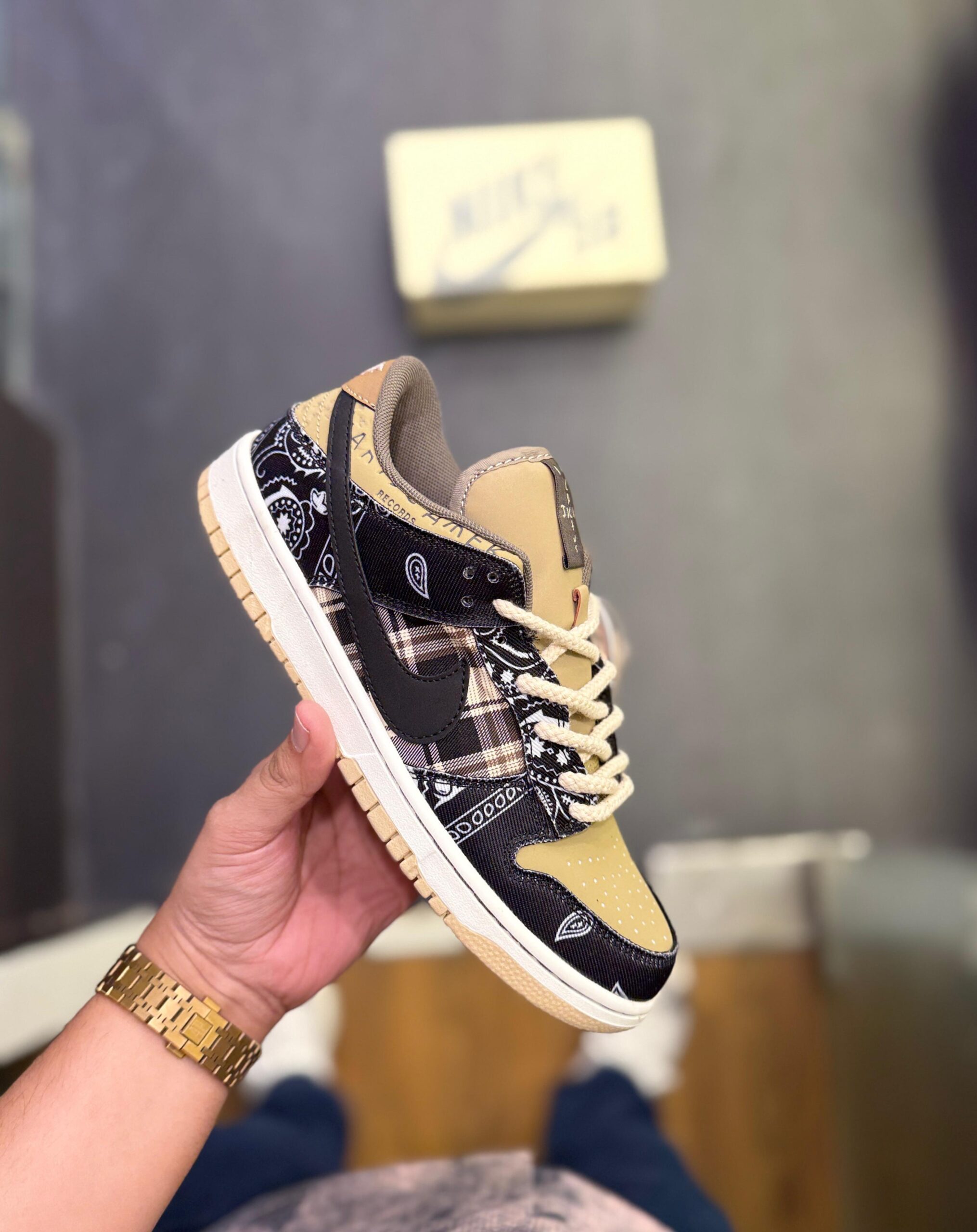 FIRST COPY Nike Jordan SB Dunk X Travis Scott Cactus Jack - Image 7