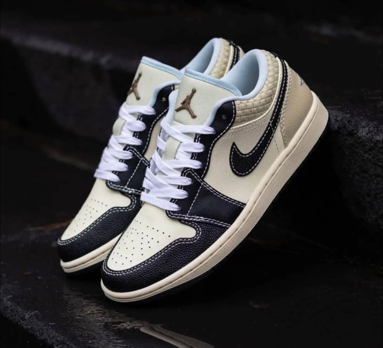 FIRST COPY Nikee Air Jordan 1 Low SE COCONUT MILK BLACK - Image 4