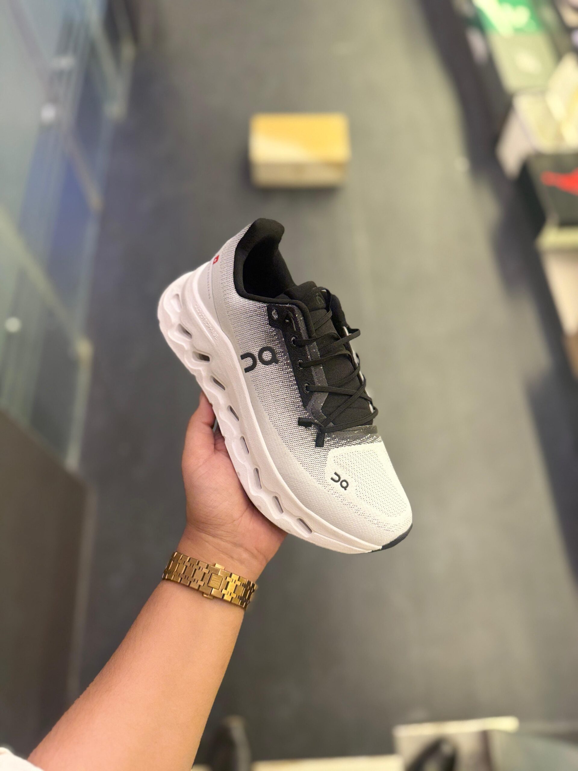 FIRST COPY ON RUNNING CLOUDTILT BLACK WHITE SHOES - Image 6