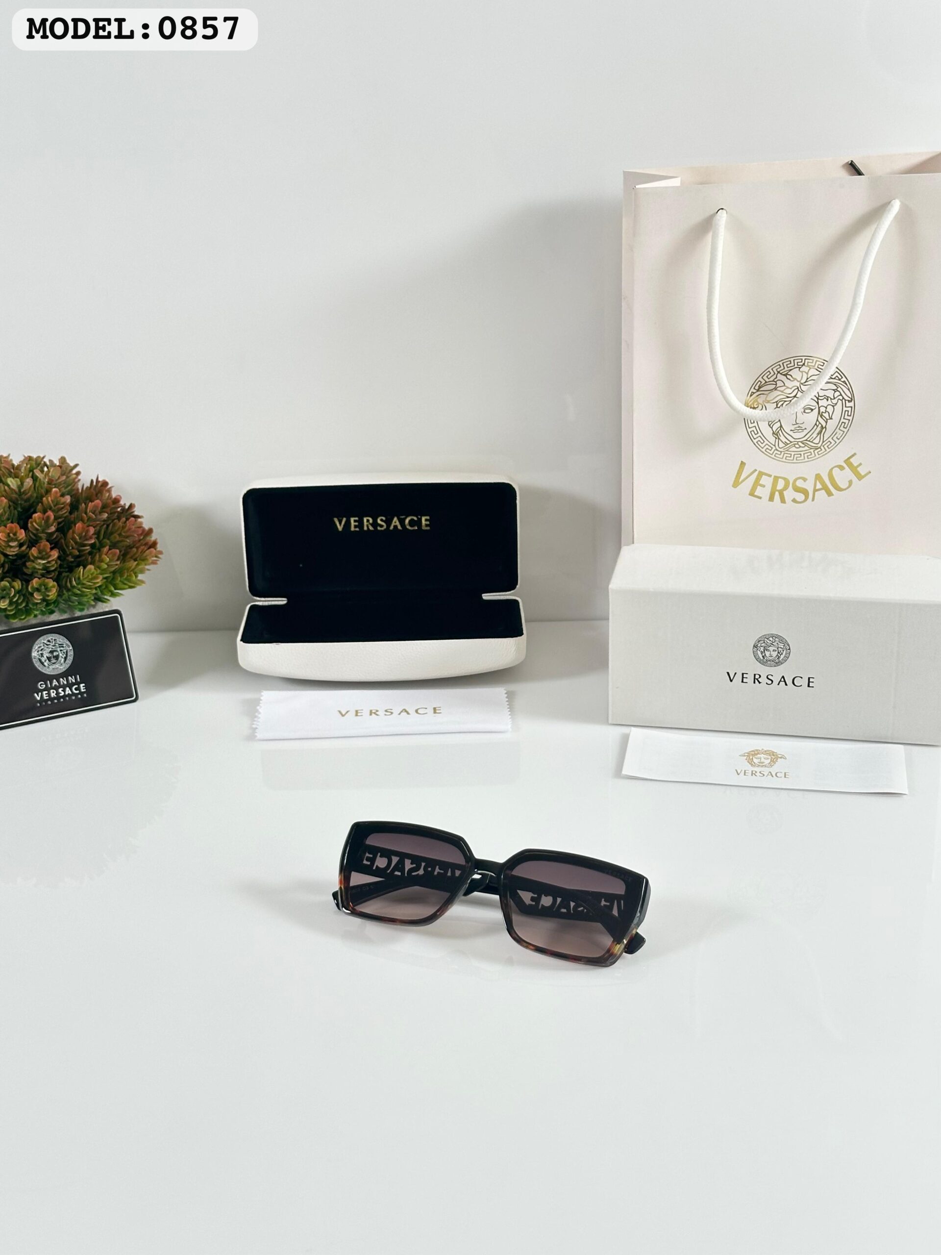 FIRST COPY VERSACE WMNS 0857 TIGER BLACK SUNGLASS - Image 2