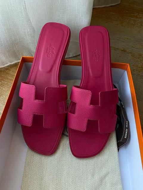 FIRST COPY Hermes Oran Flats in Stock - Image 5