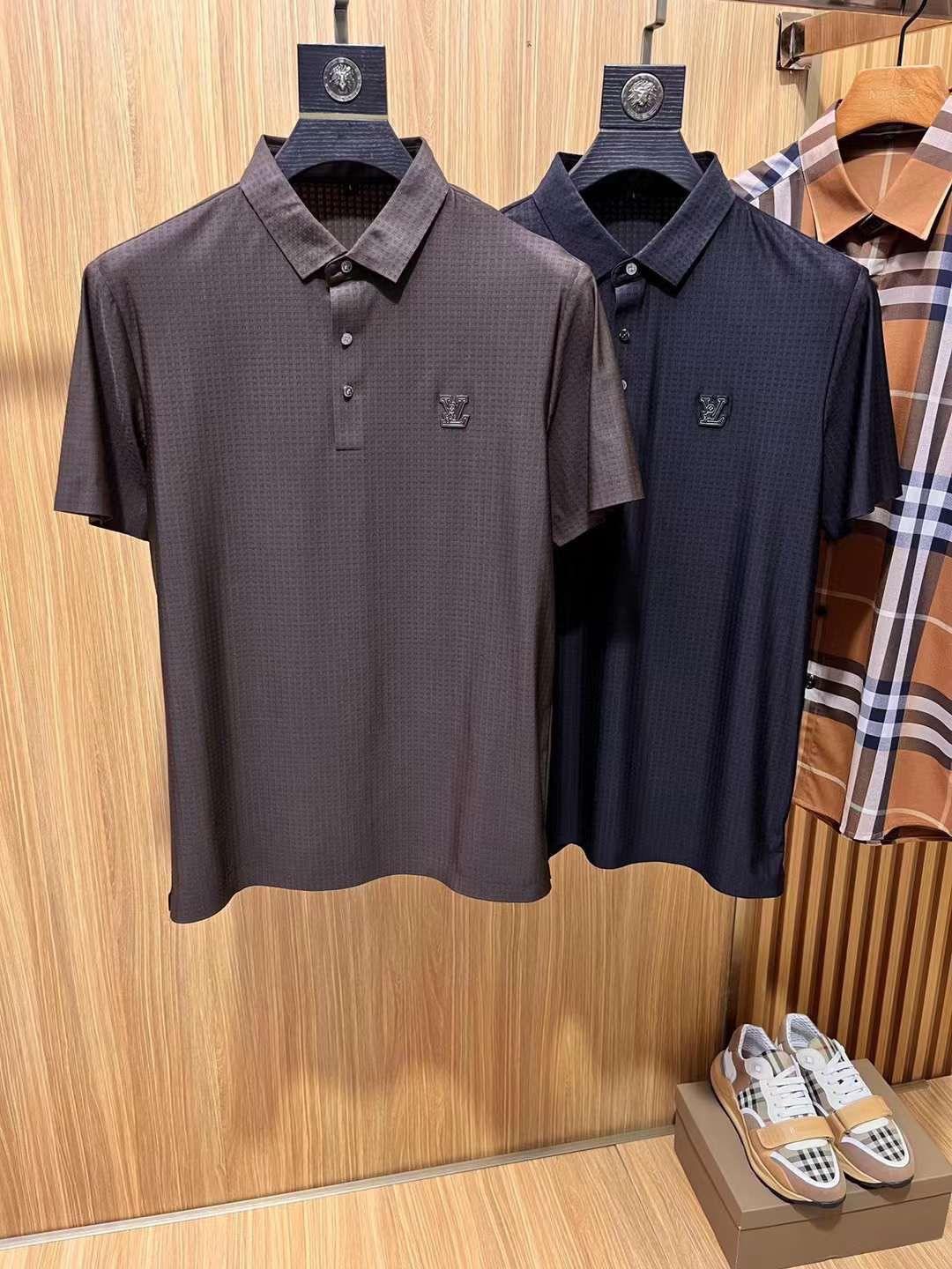 FIRST COPY LOUIS VUITTON SEAMLESS FABRIC T-SHIRTS - Image 3