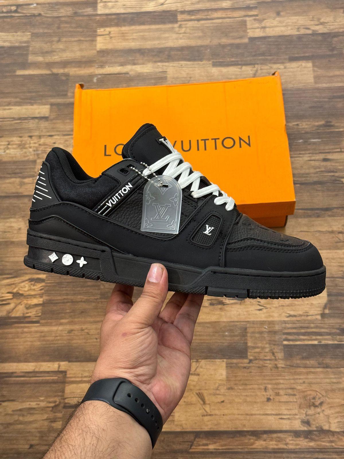 FIRST COPY Louis Vuitton Trainer Sneakers For Men - Image 3