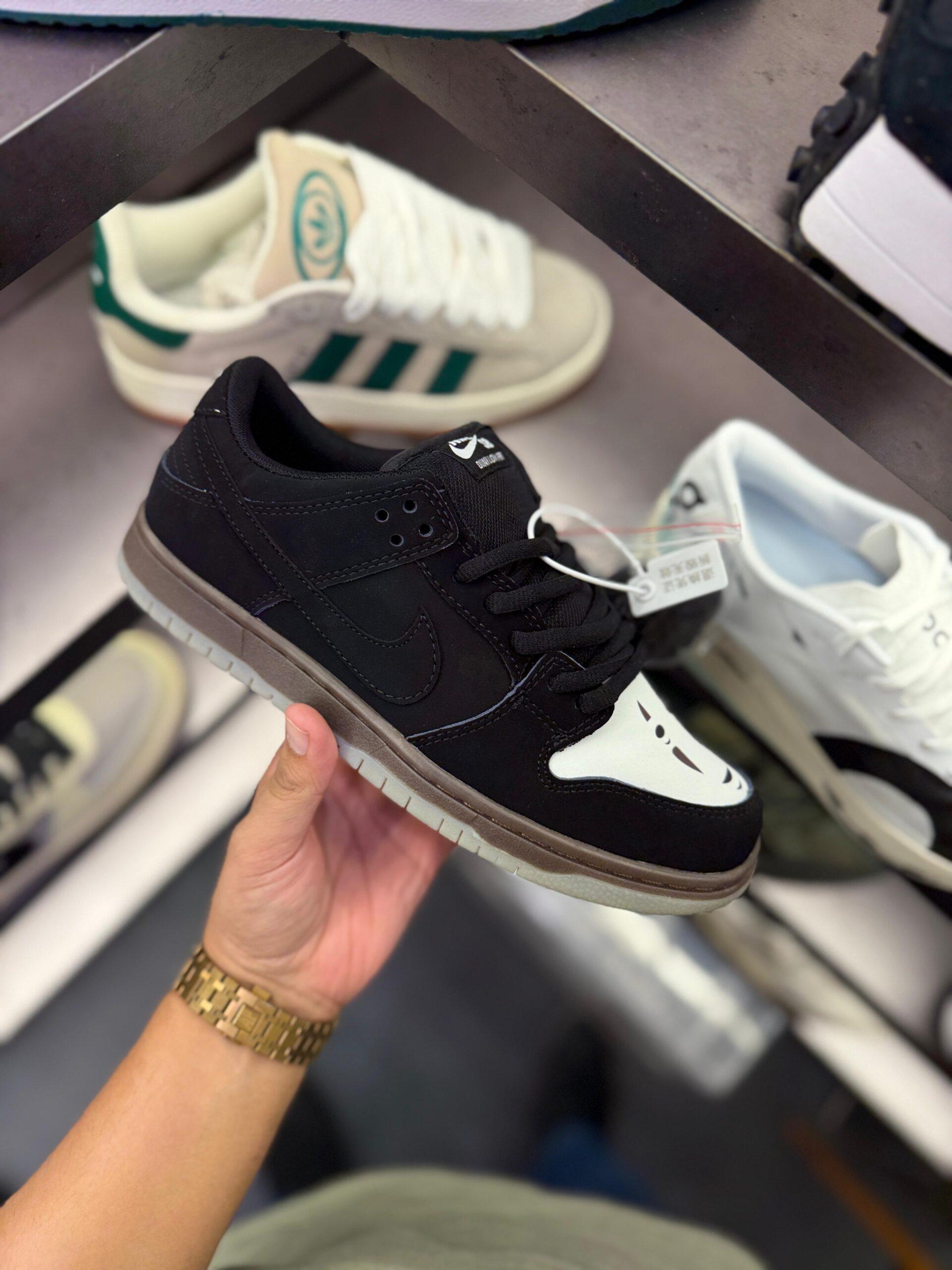 FIRST COPY NIKE SB DUNK LOW NO FACE FOR MEN