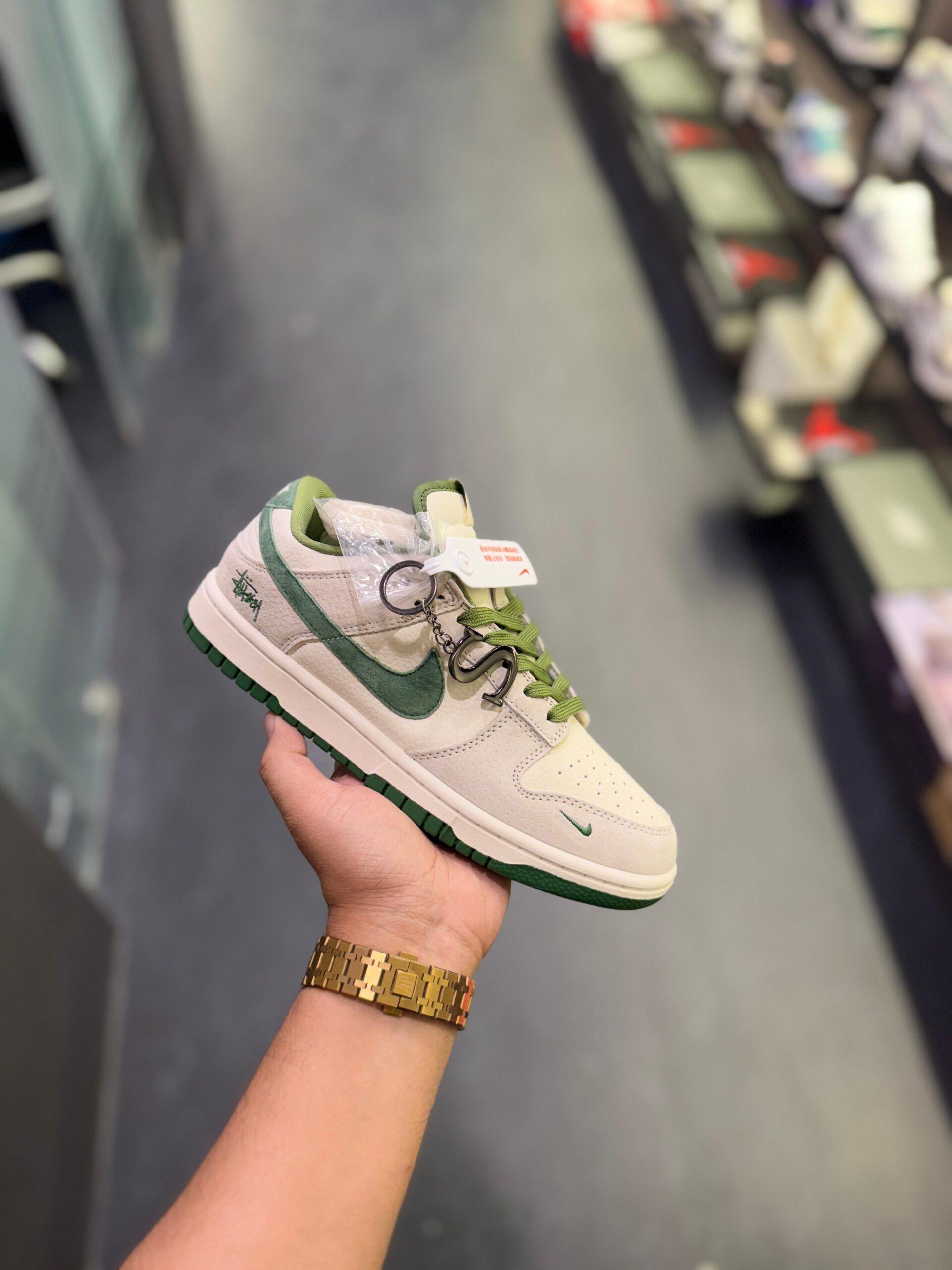 FIRST COPY NIKE SB DUNK STUSSY GREEN FOR MEN - Image 2