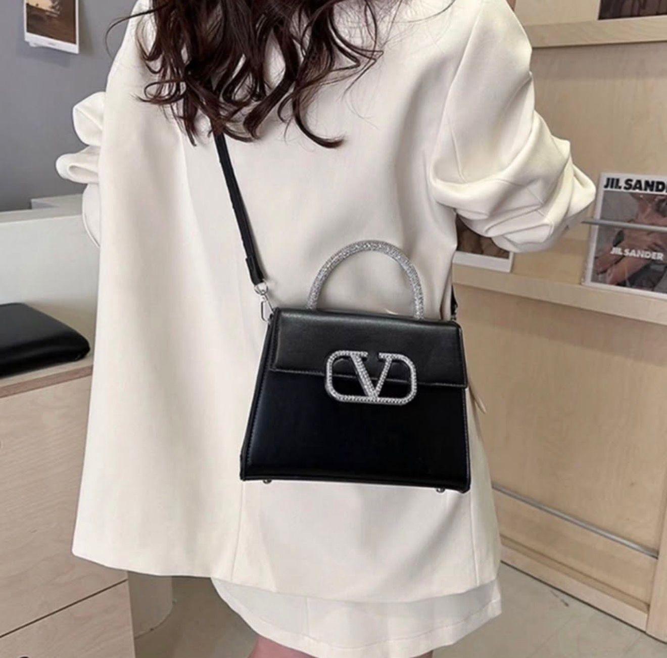 FIRST COPY VALENTINO STONE GARAVANI LOGO TOP HANDLE BAG - Image 5