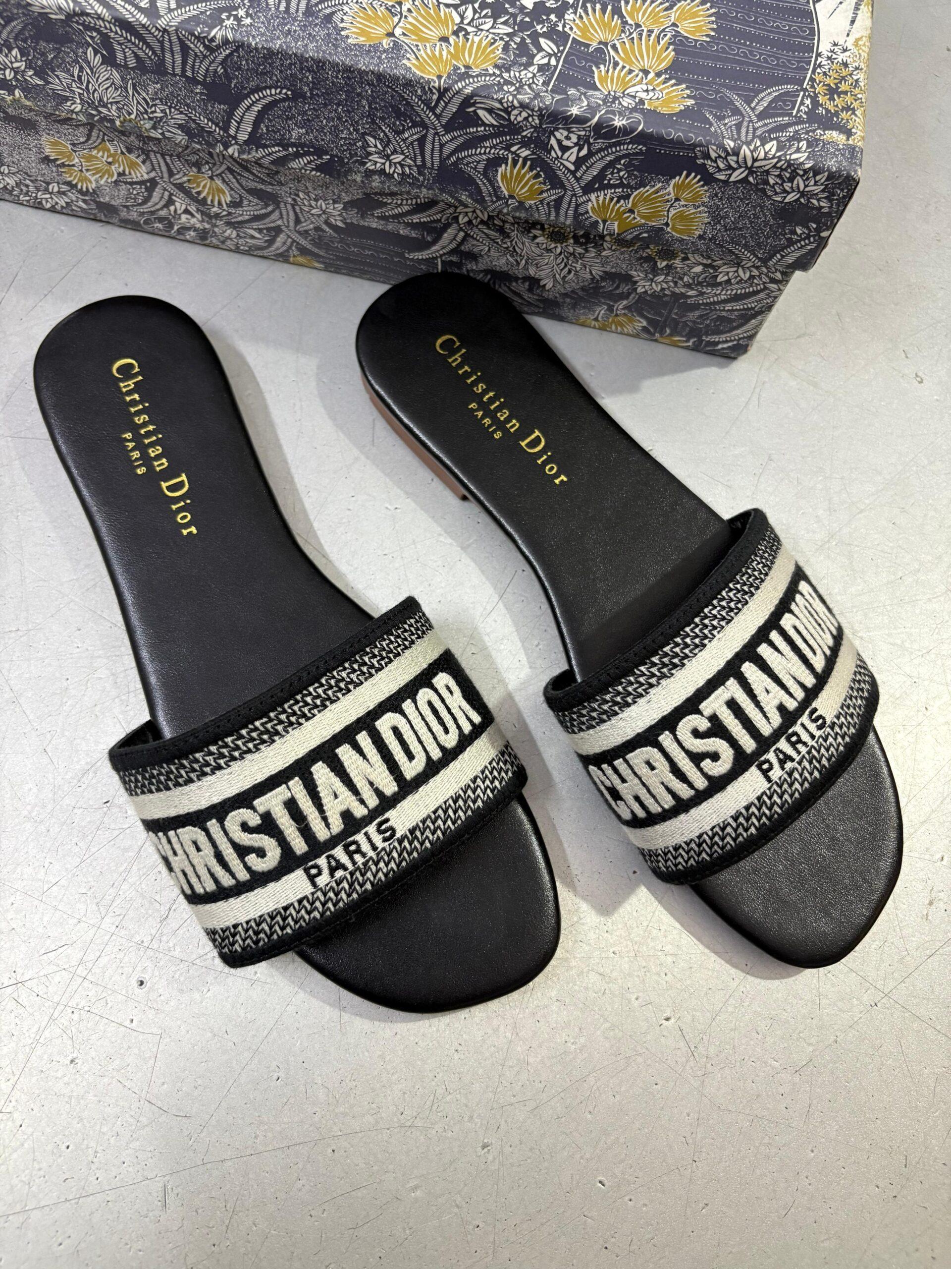 FIRST COPY CHRISTIAN DIOR DWAY FLATS - Image 17